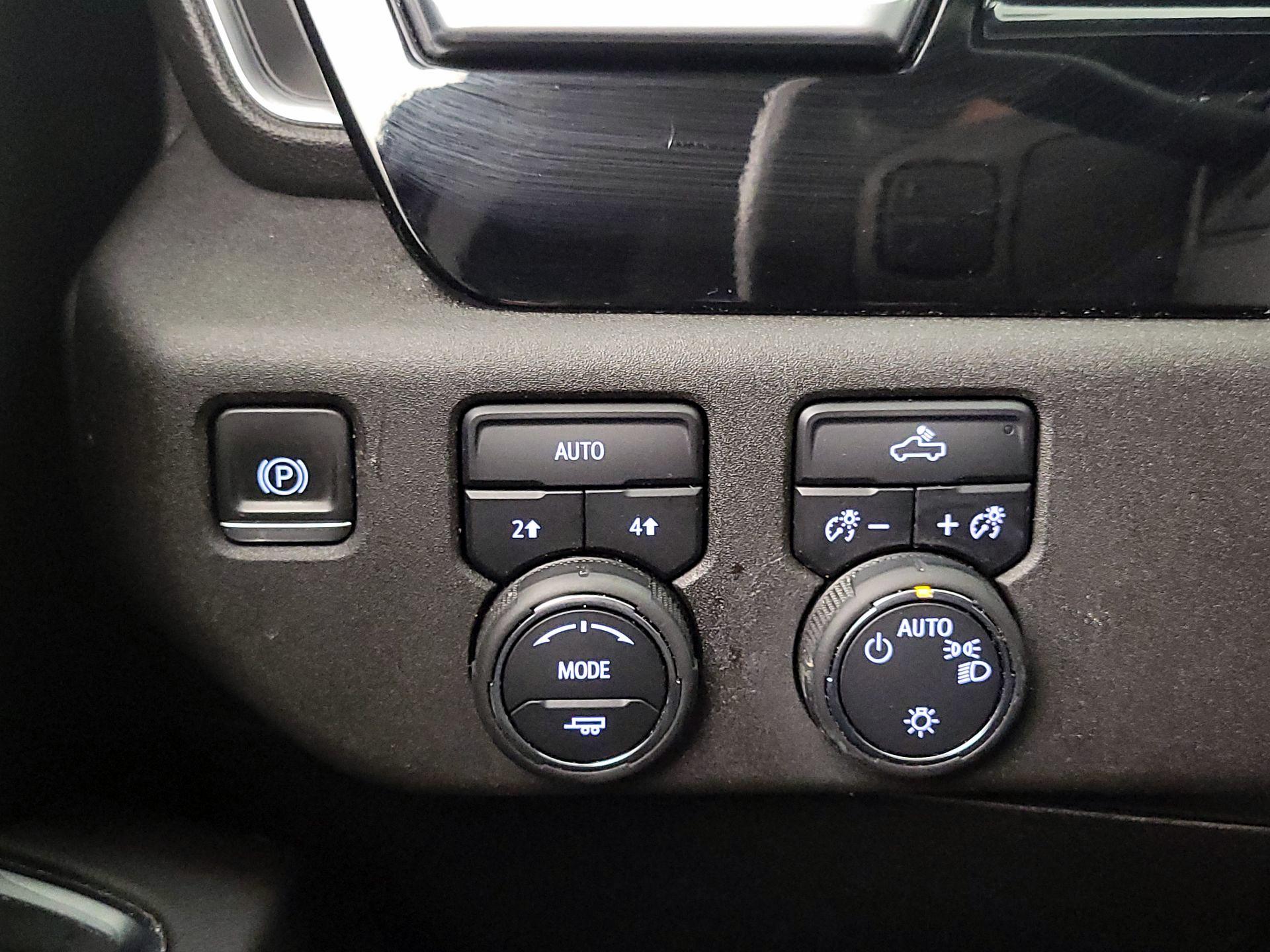 Thumbnail: 2022 Chevrolet Silverado 1500 - 13