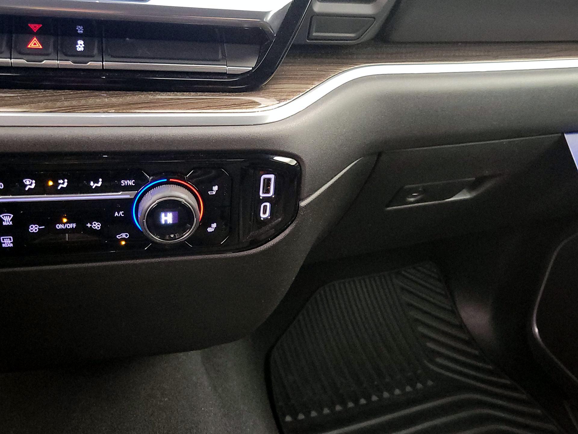 Thumbnail: 2022 Chevrolet Silverado 1500 - 18