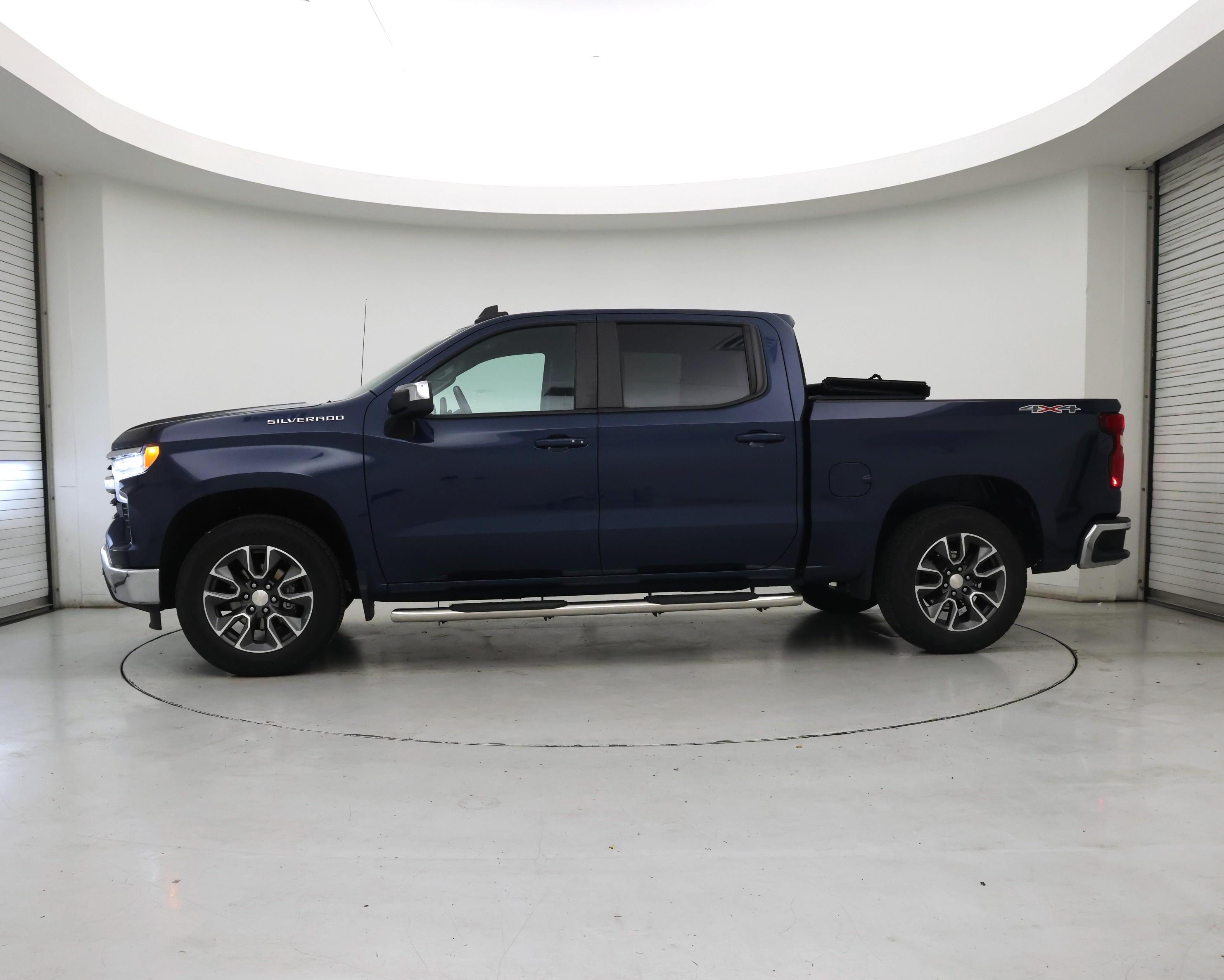 Thumbnail: 2022 Chevrolet Silverado 1500 - 3