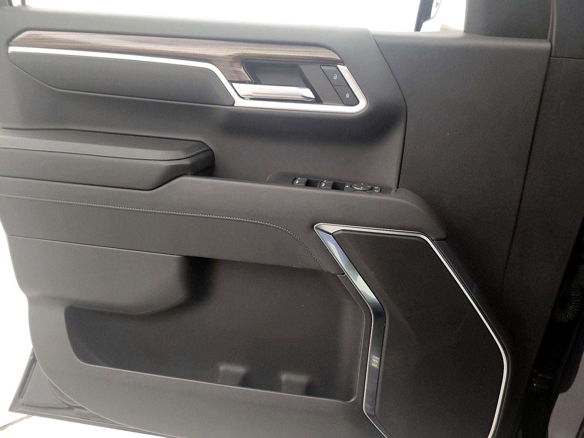 Thumbnail: 2022 Chevrolet Silverado 1500 - 12