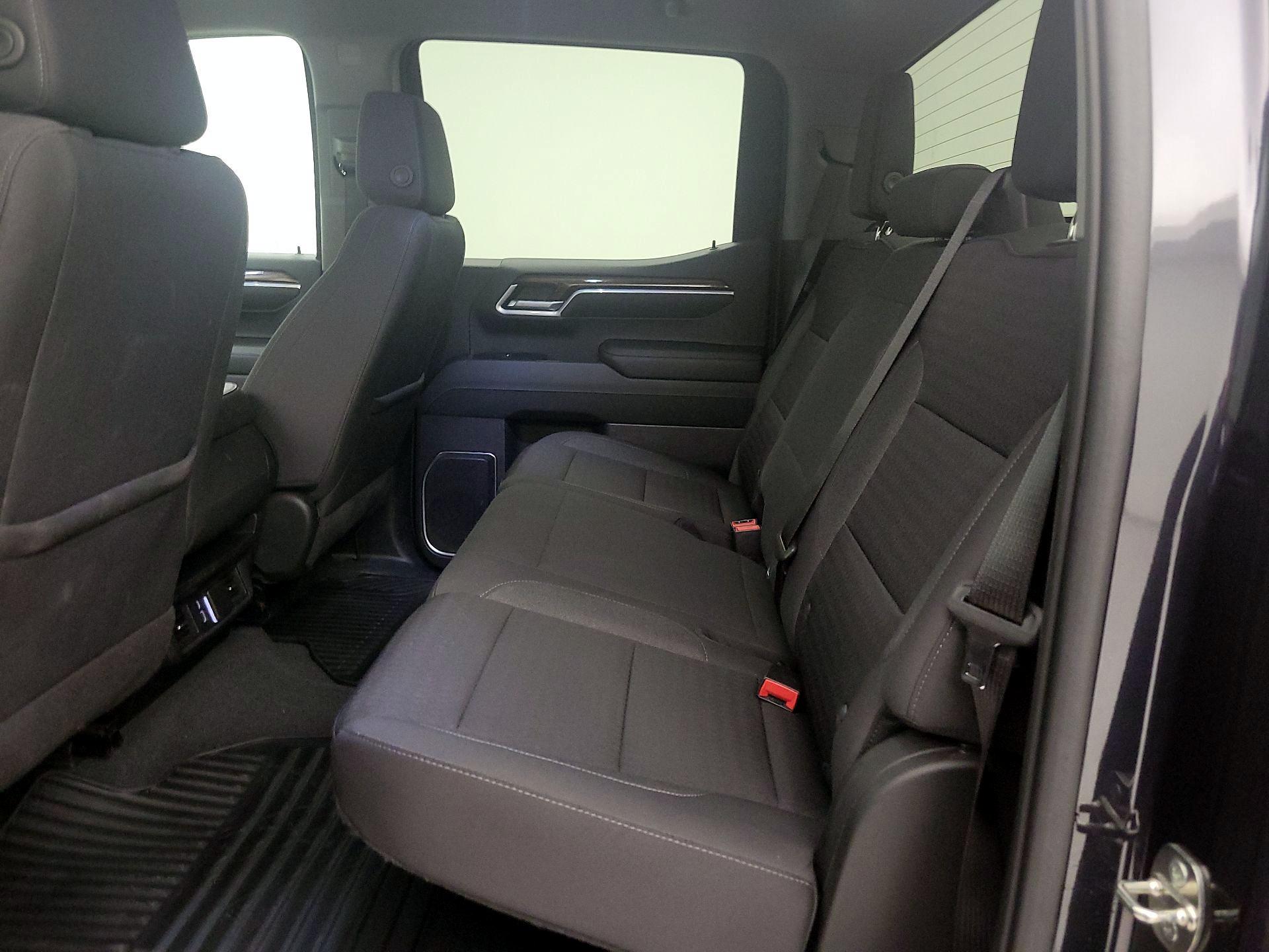 Thumbnail: 2022 Chevrolet Silverado 1500 - 19