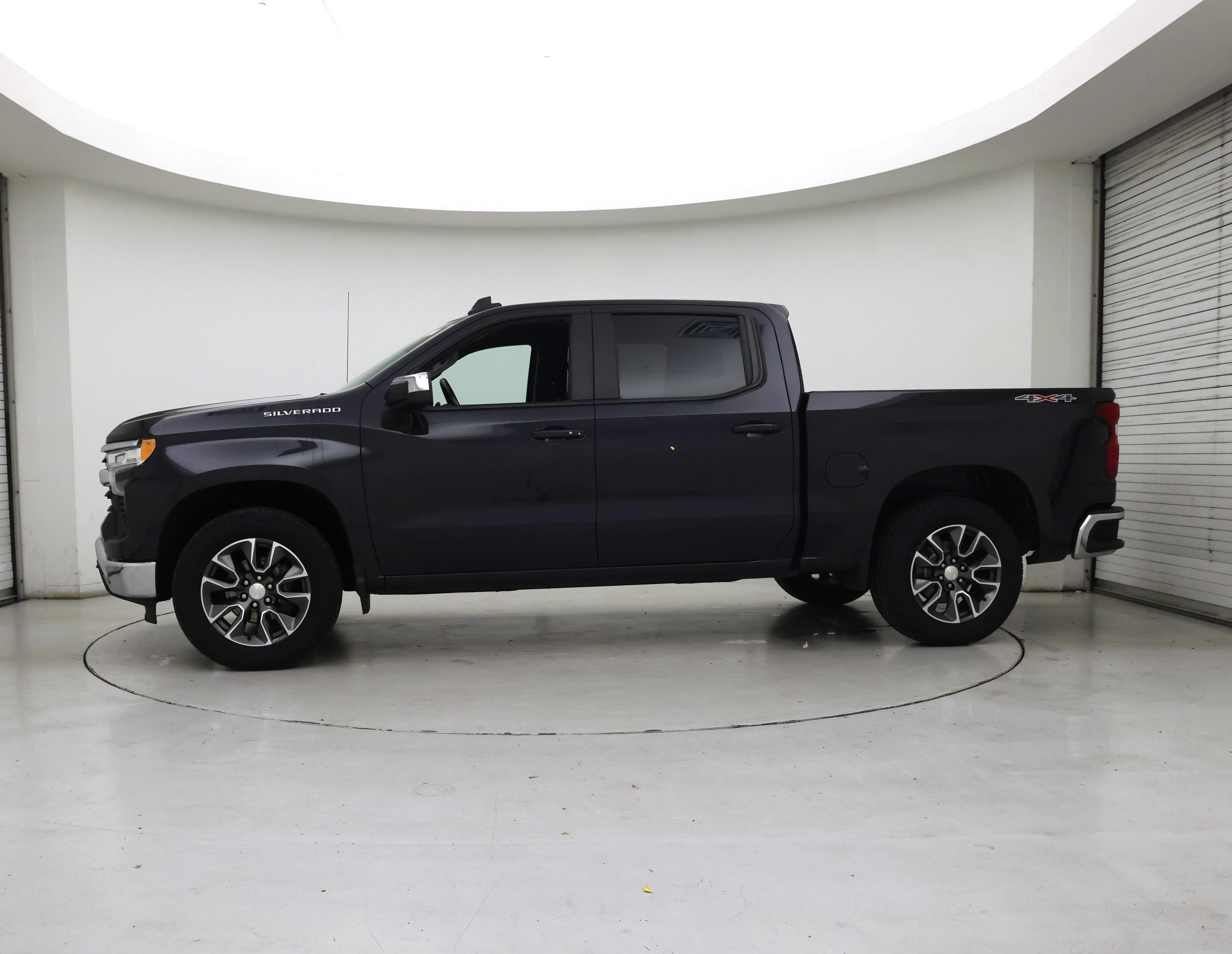 Thumbnail: 2022 Chevrolet Silverado 1500 - 3