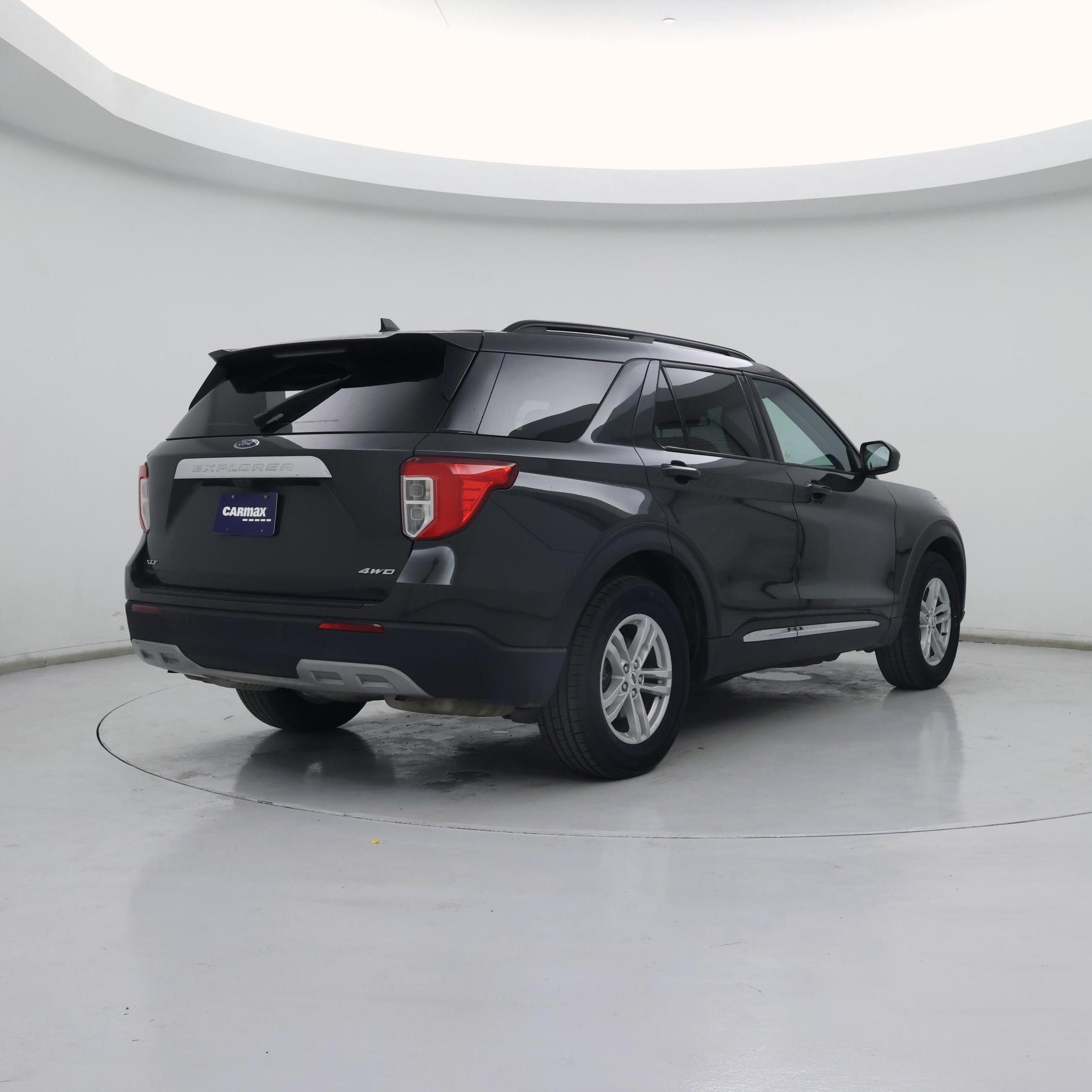 Thumbnail: 2023 Ford Explorer - 8