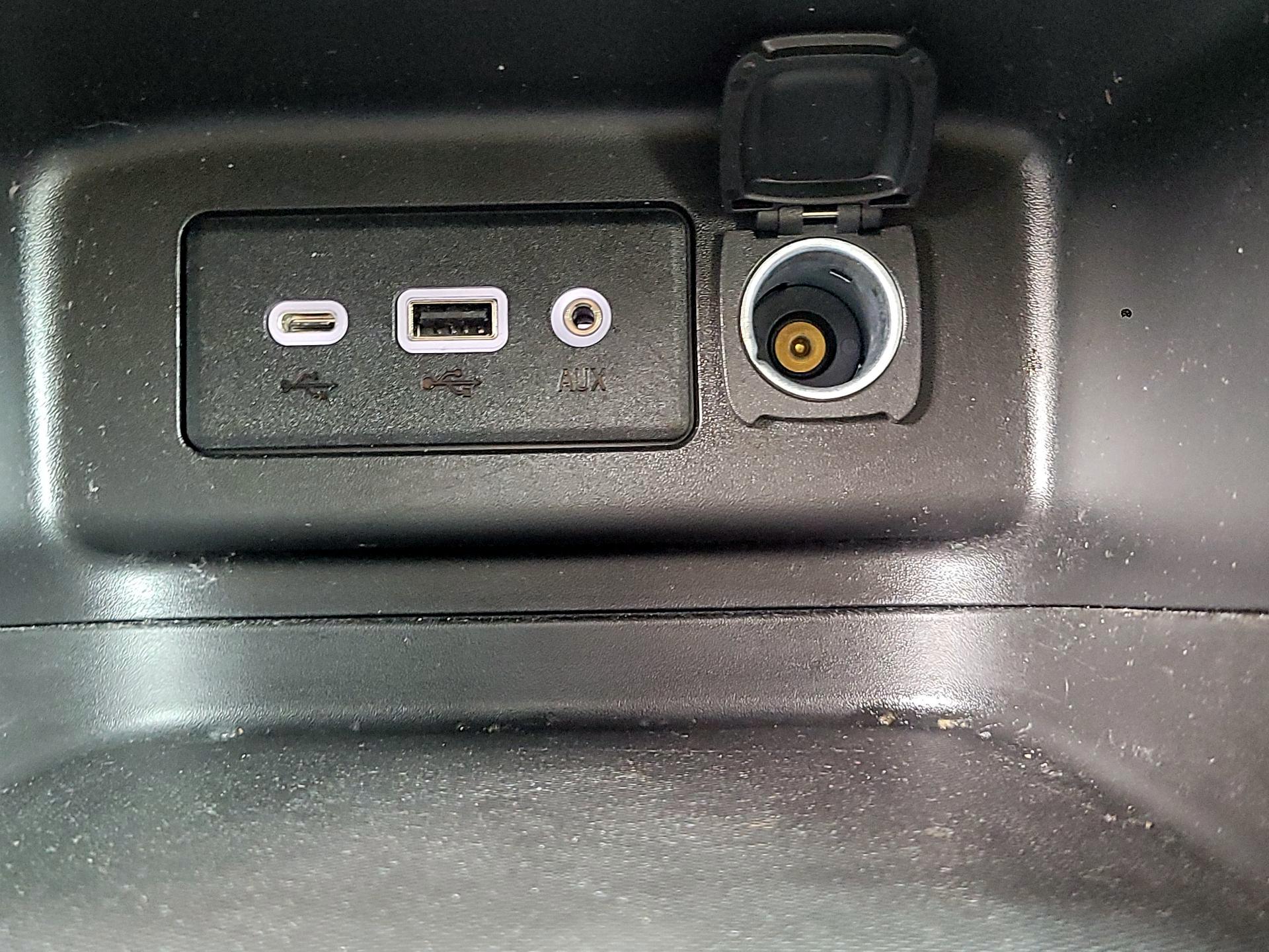 Thumbnail: 2023 Chevrolet Equinox - 18