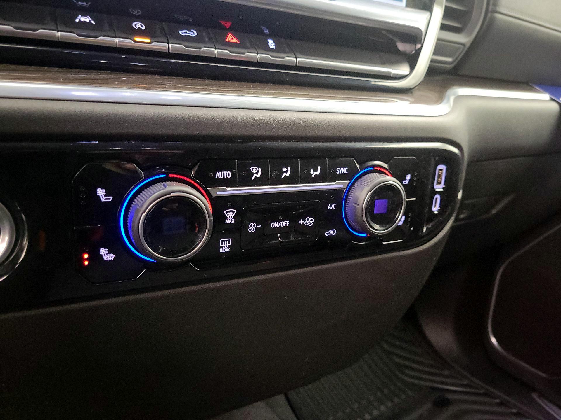 Thumbnail: 2022 Chevrolet Silverado 1500 - 16