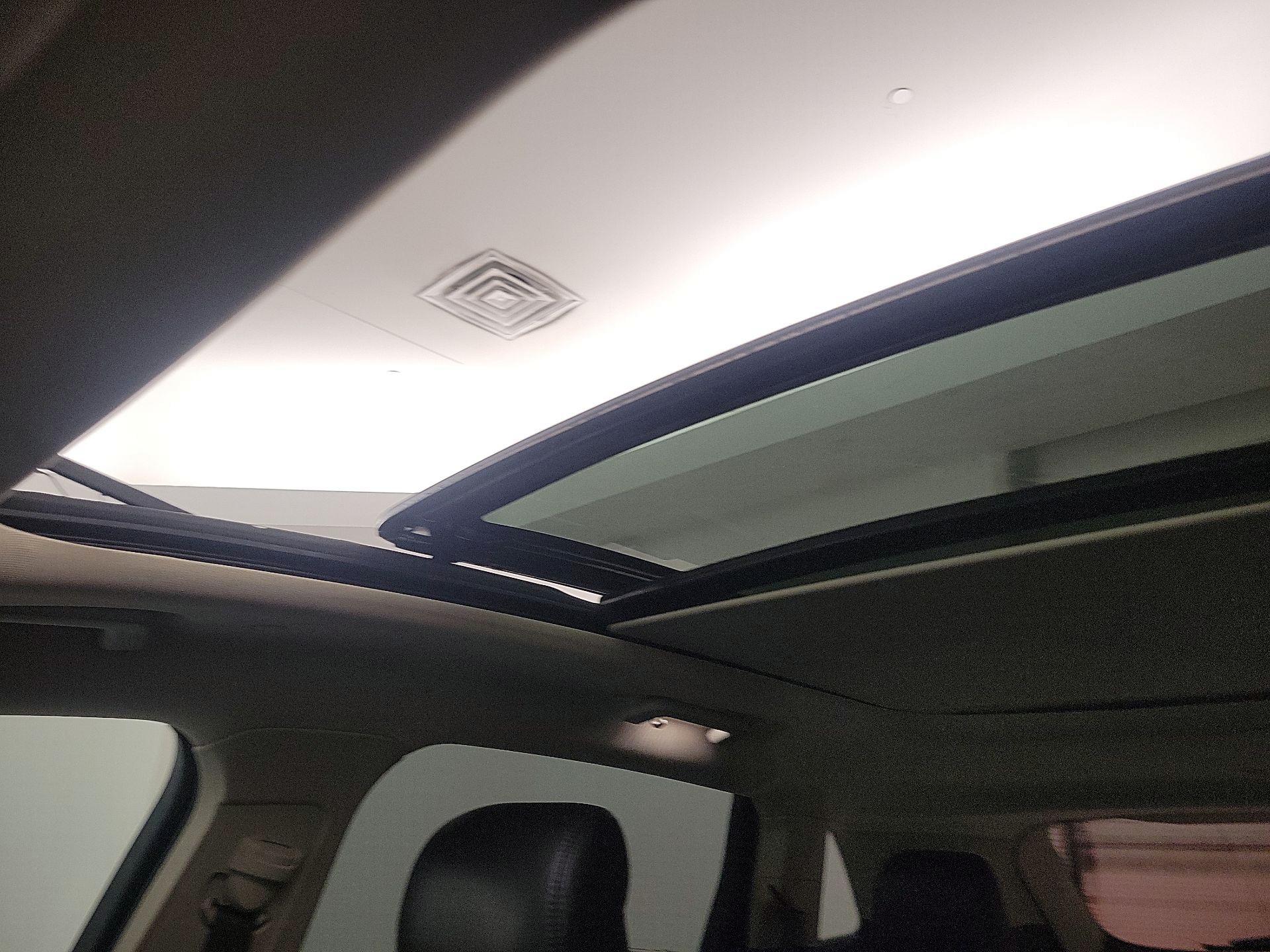 Thumbnail: 2021 Lincoln Nautilus - 20