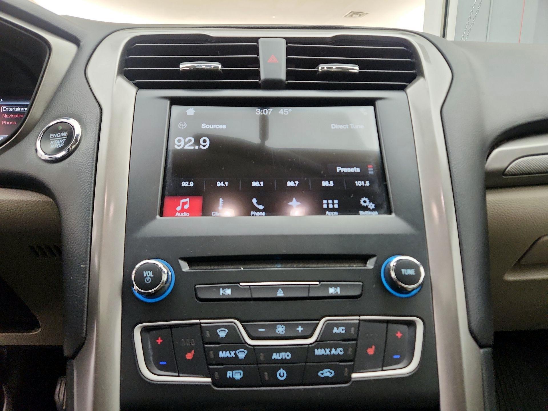 Thumbnail: 2018 Ford Fusion - 16