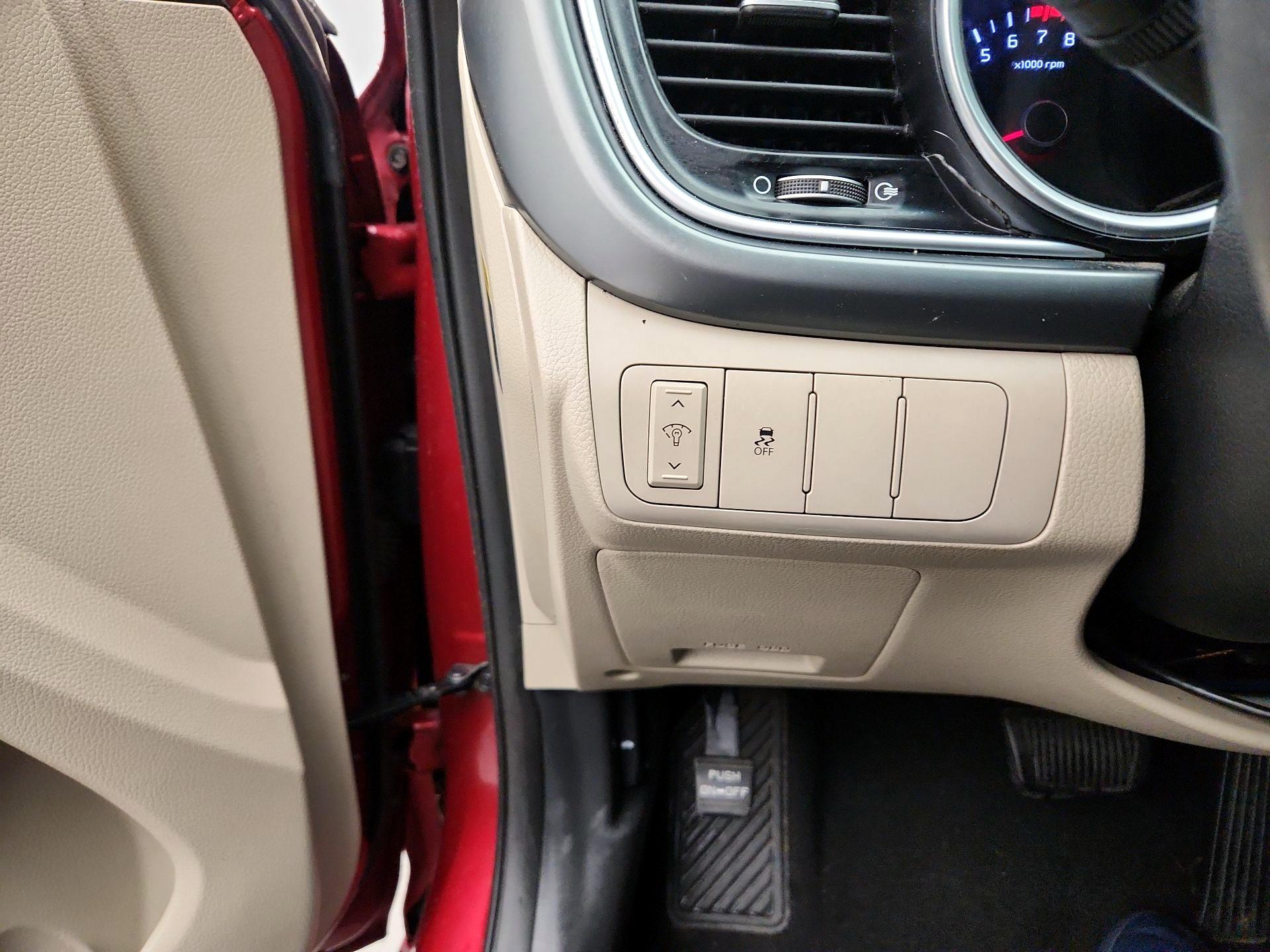 Thumbnail: 2015 Kia Optima - 13