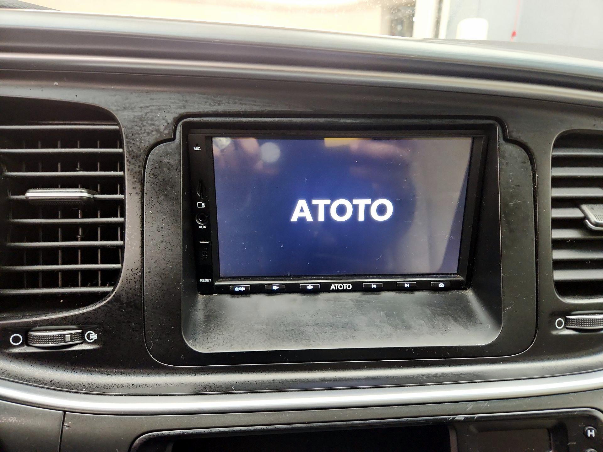 Thumbnail: 2015 Kia Optima - 14