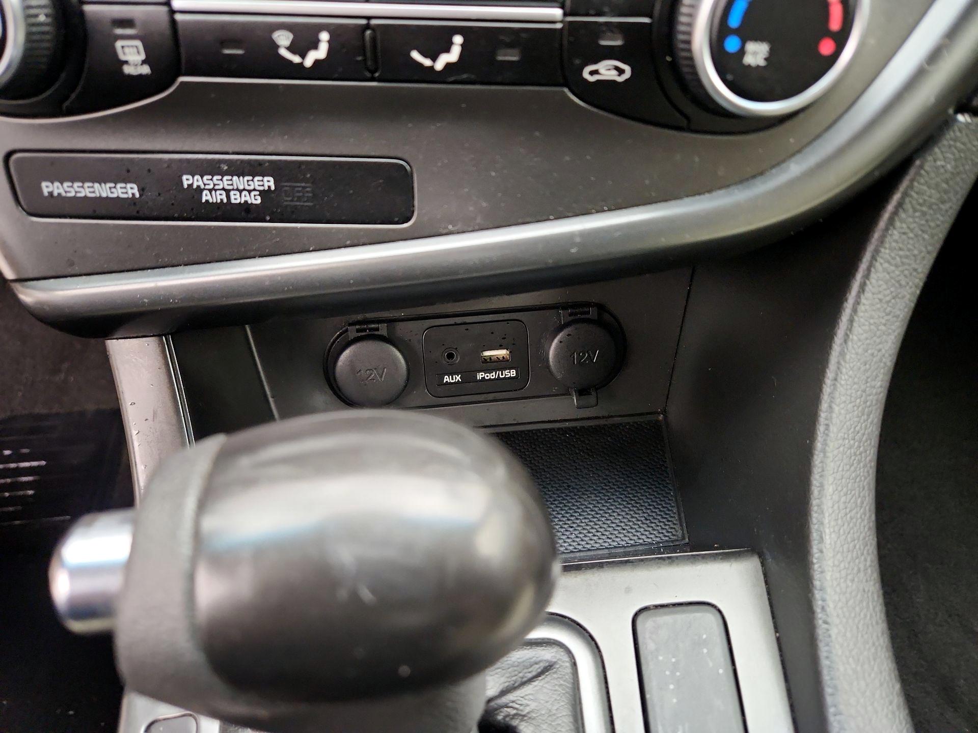 Thumbnail: 2015 Kia Optima - 17