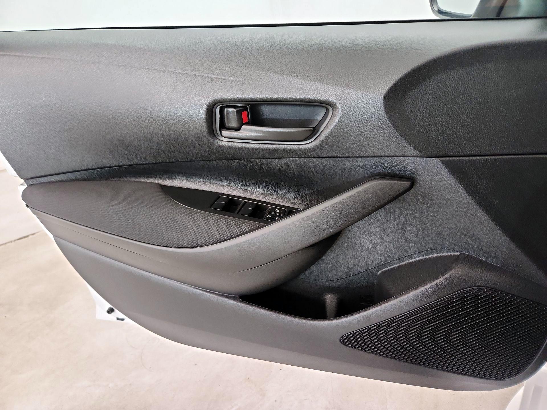 Thumbnail: 2025 Toyota Corolla - 12