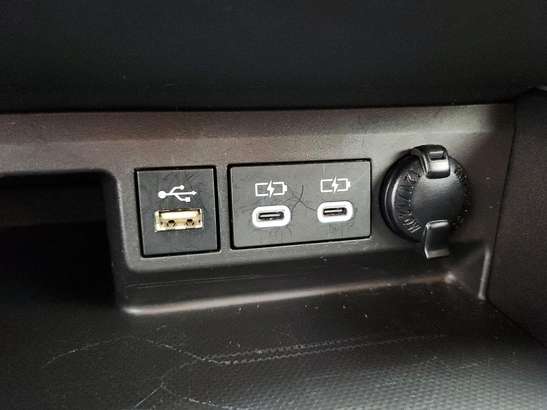 Thumbnail: 2024 Toyota Highlander - 18