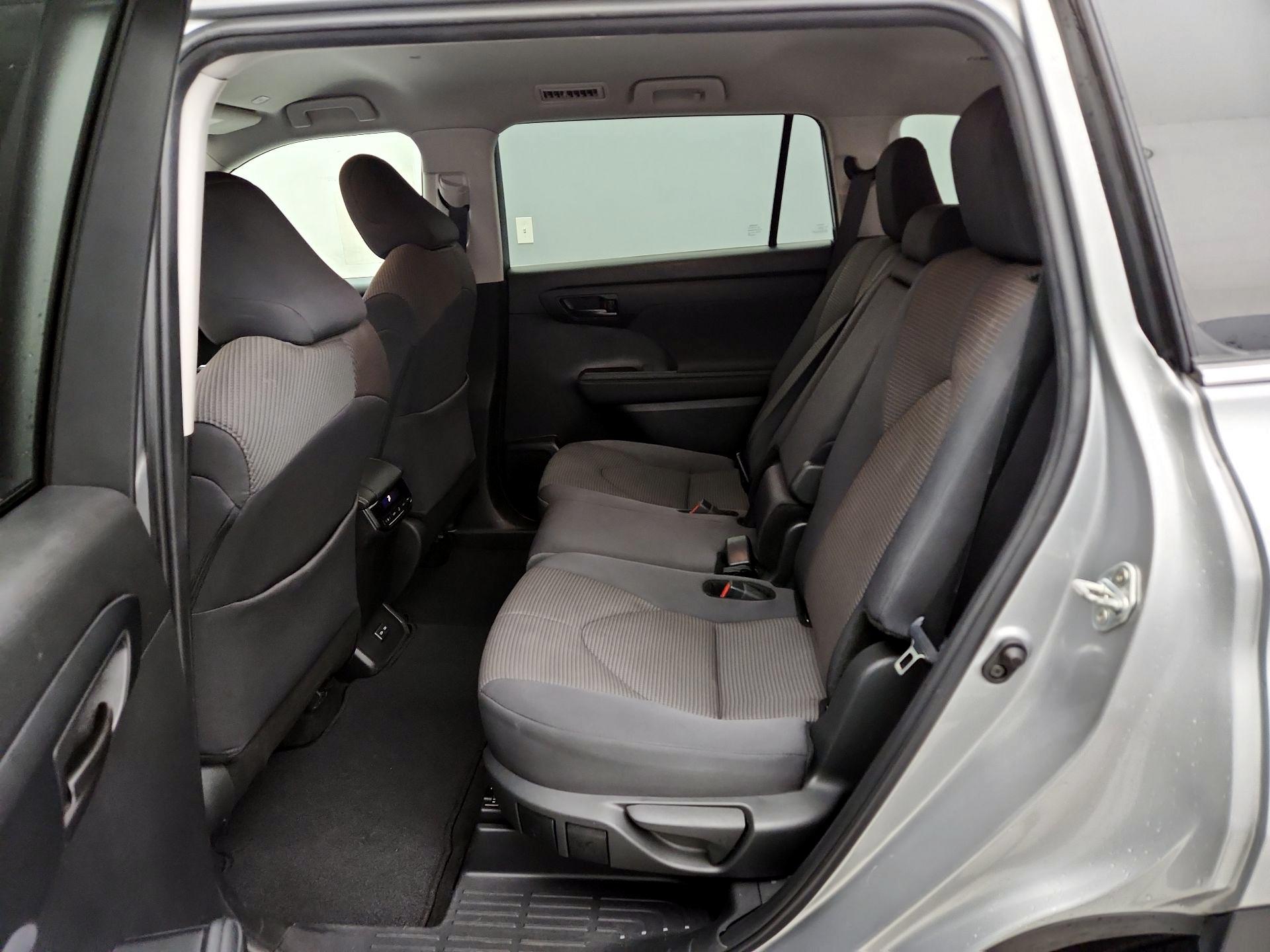 Thumbnail: 2024 Toyota Highlander - 19