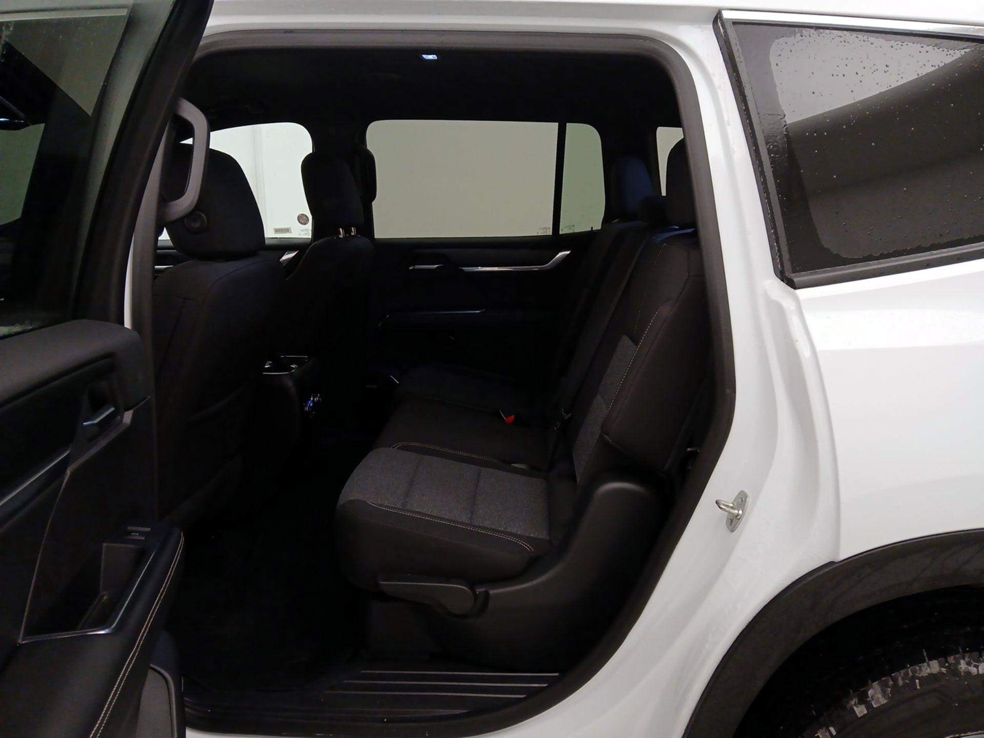 Thumbnail: 2025 GMC Acadia - 19