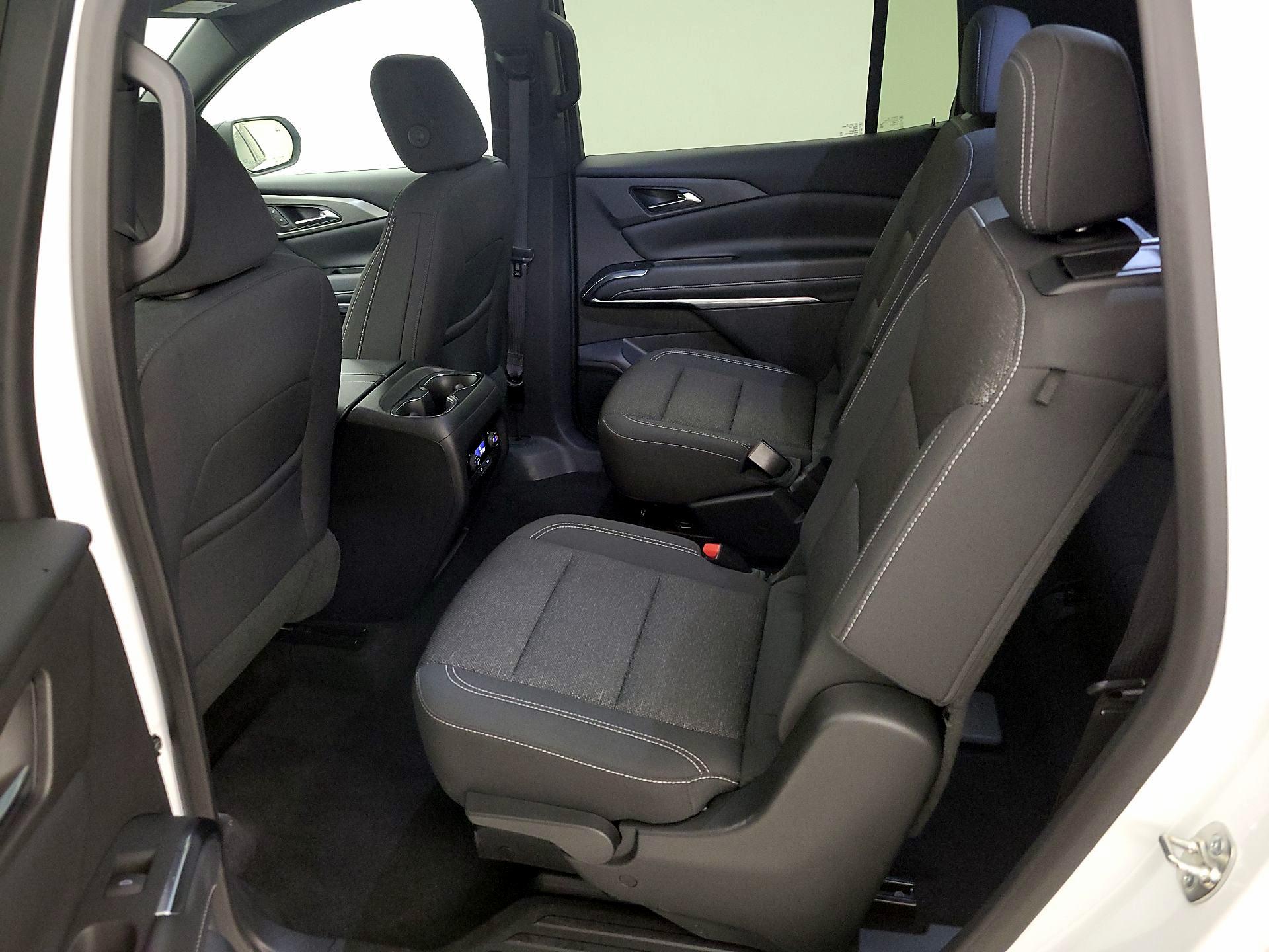 Thumbnail: 2025 Chevrolet Traverse - 20