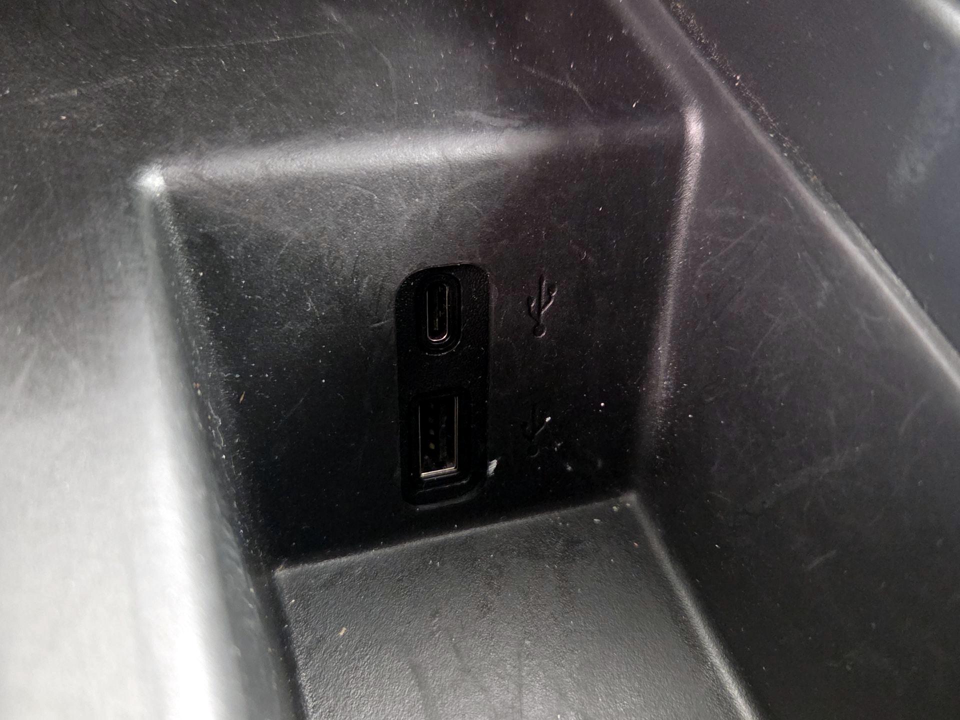 Thumbnail: 2025 GMC Acadia - 19