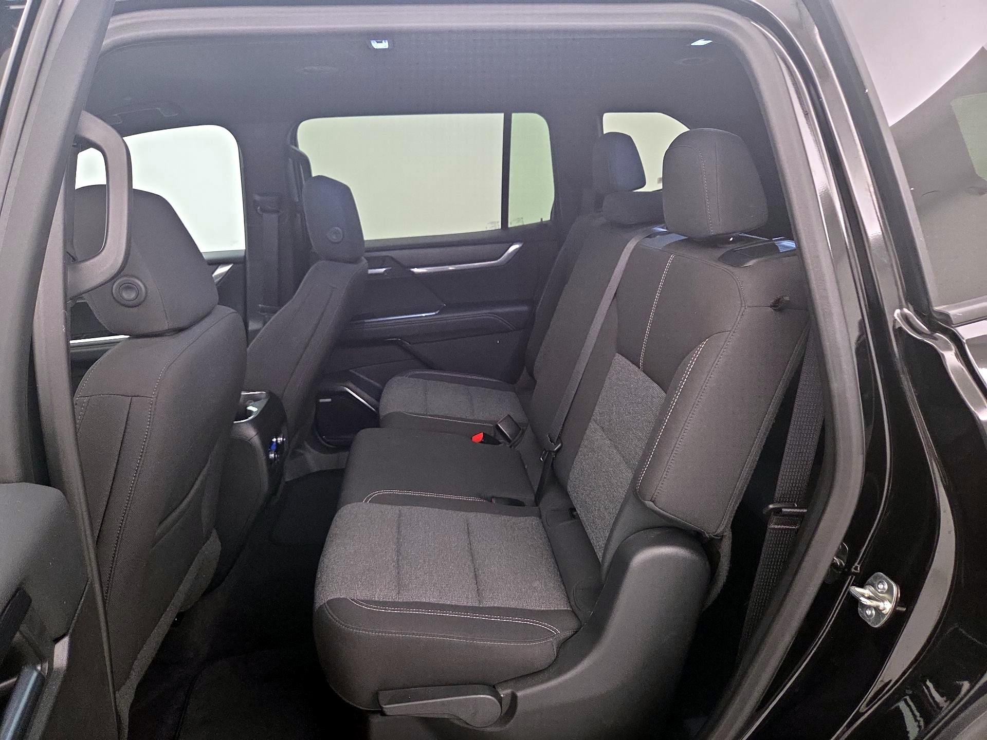 Thumbnail: 2025 GMC Acadia - 20