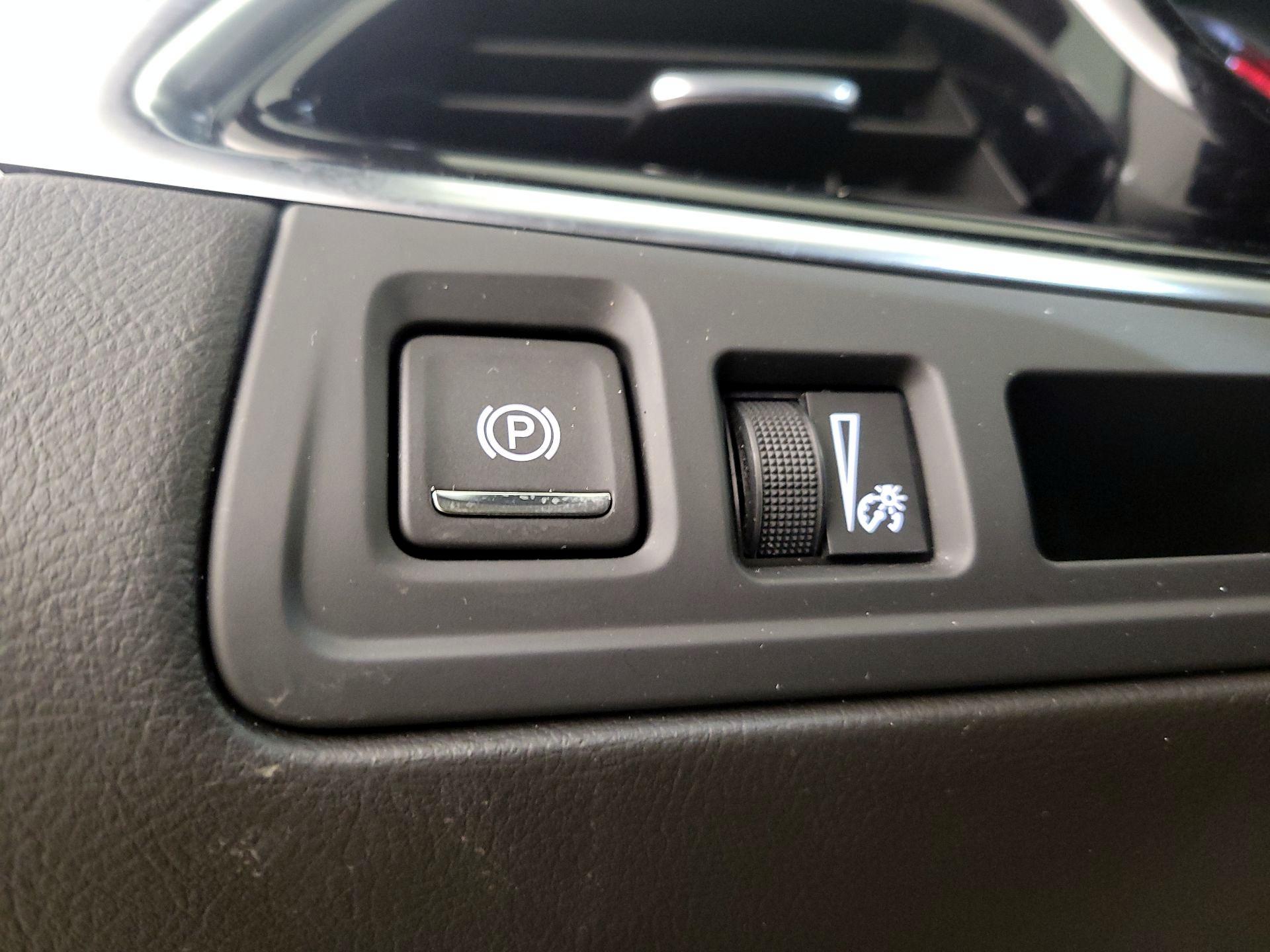 Thumbnail: 2025 Cadillac XT6 - 13