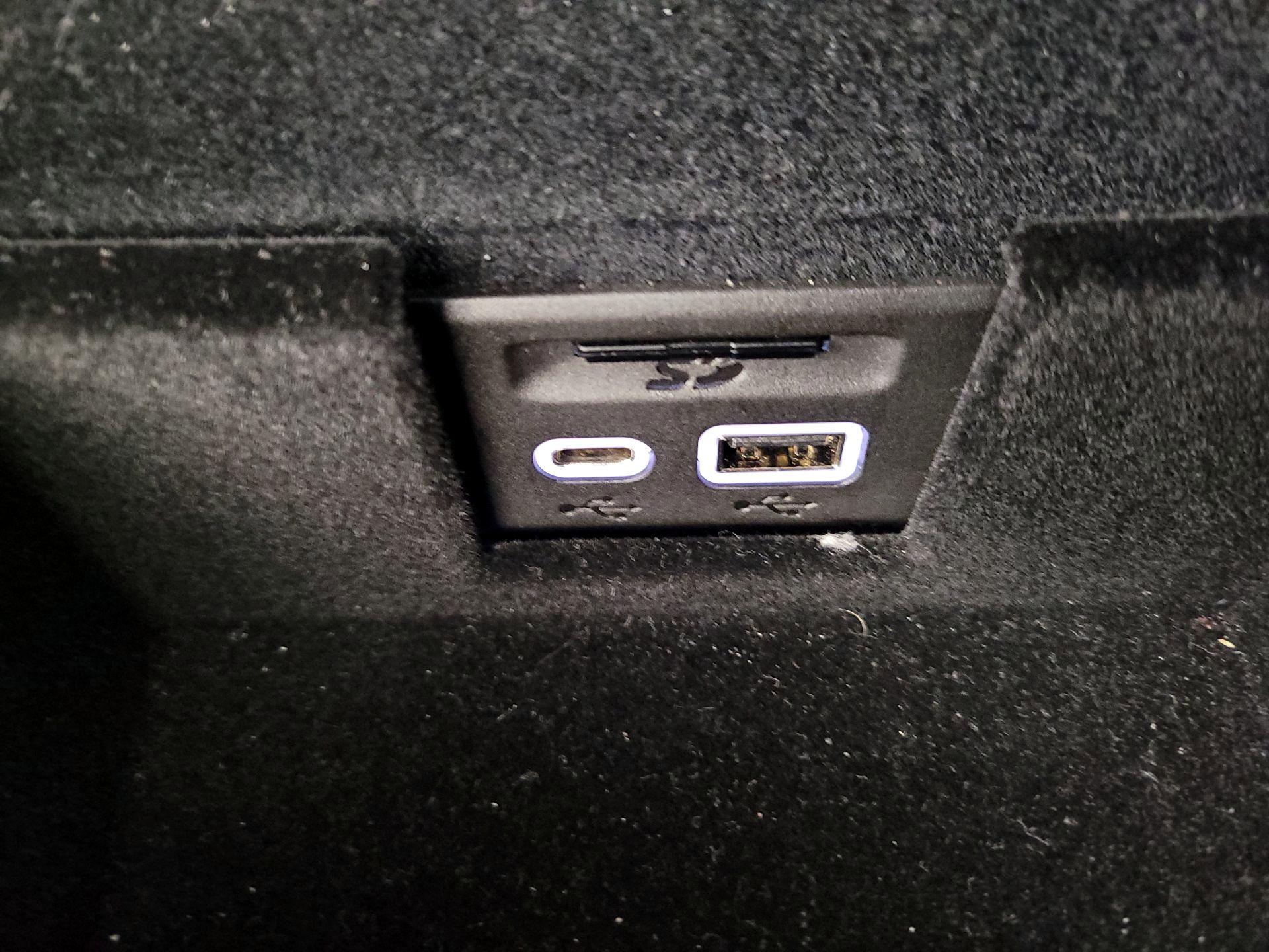 Thumbnail: 2025 Cadillac XT6 - 19