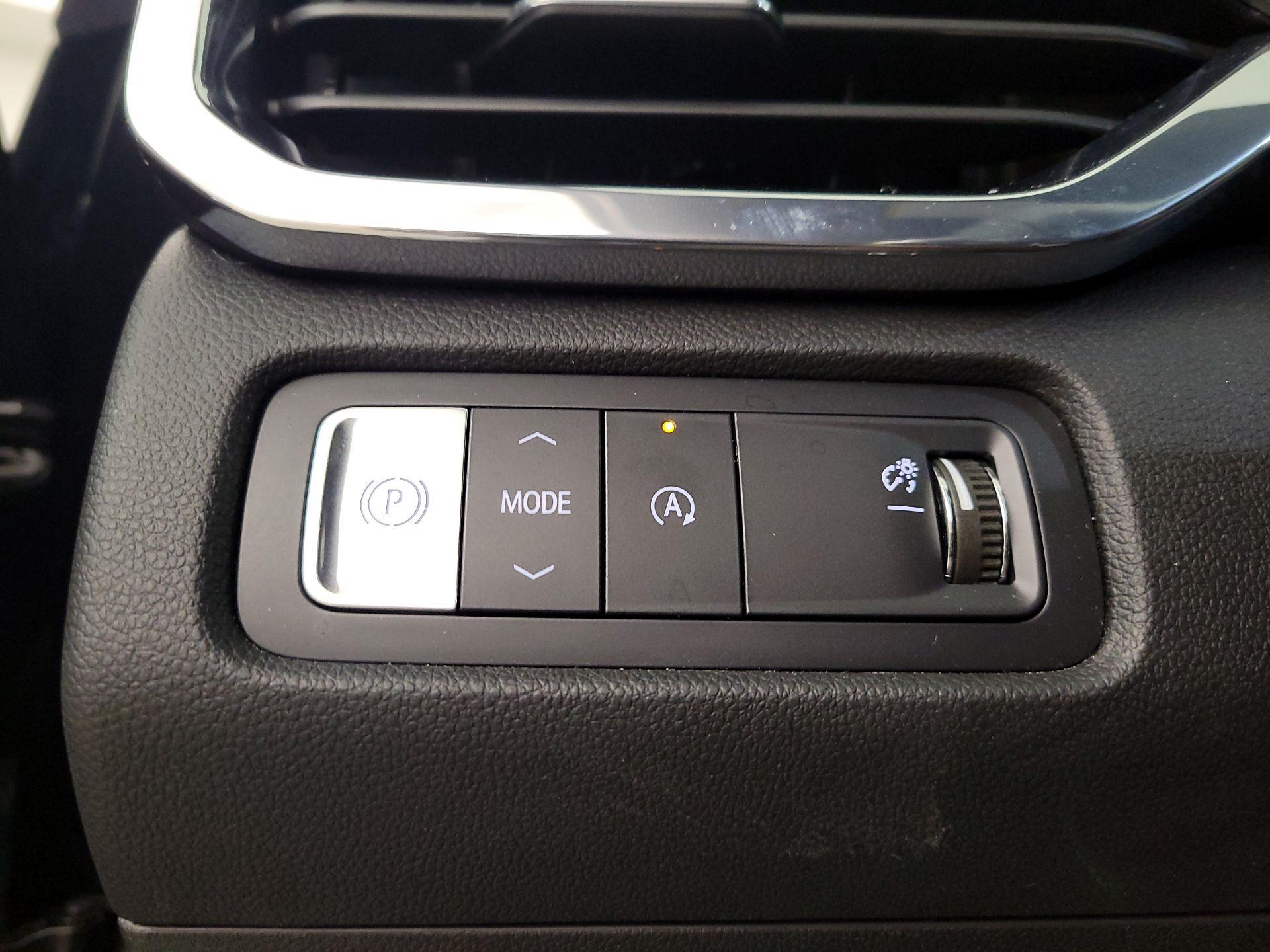 Thumbnail: 2025 GMC Acadia - 13