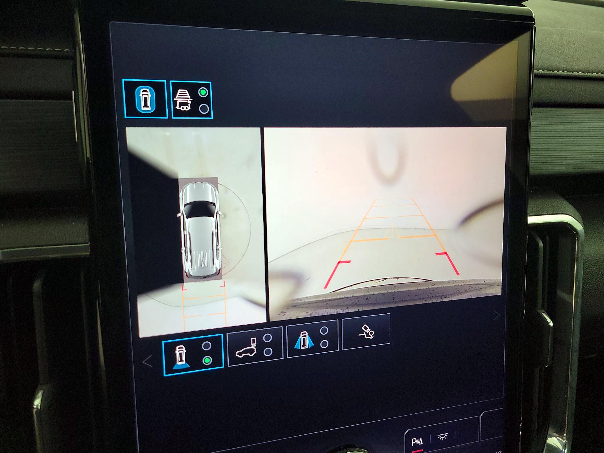 Thumbnail: 2025 GMC Acadia - 15