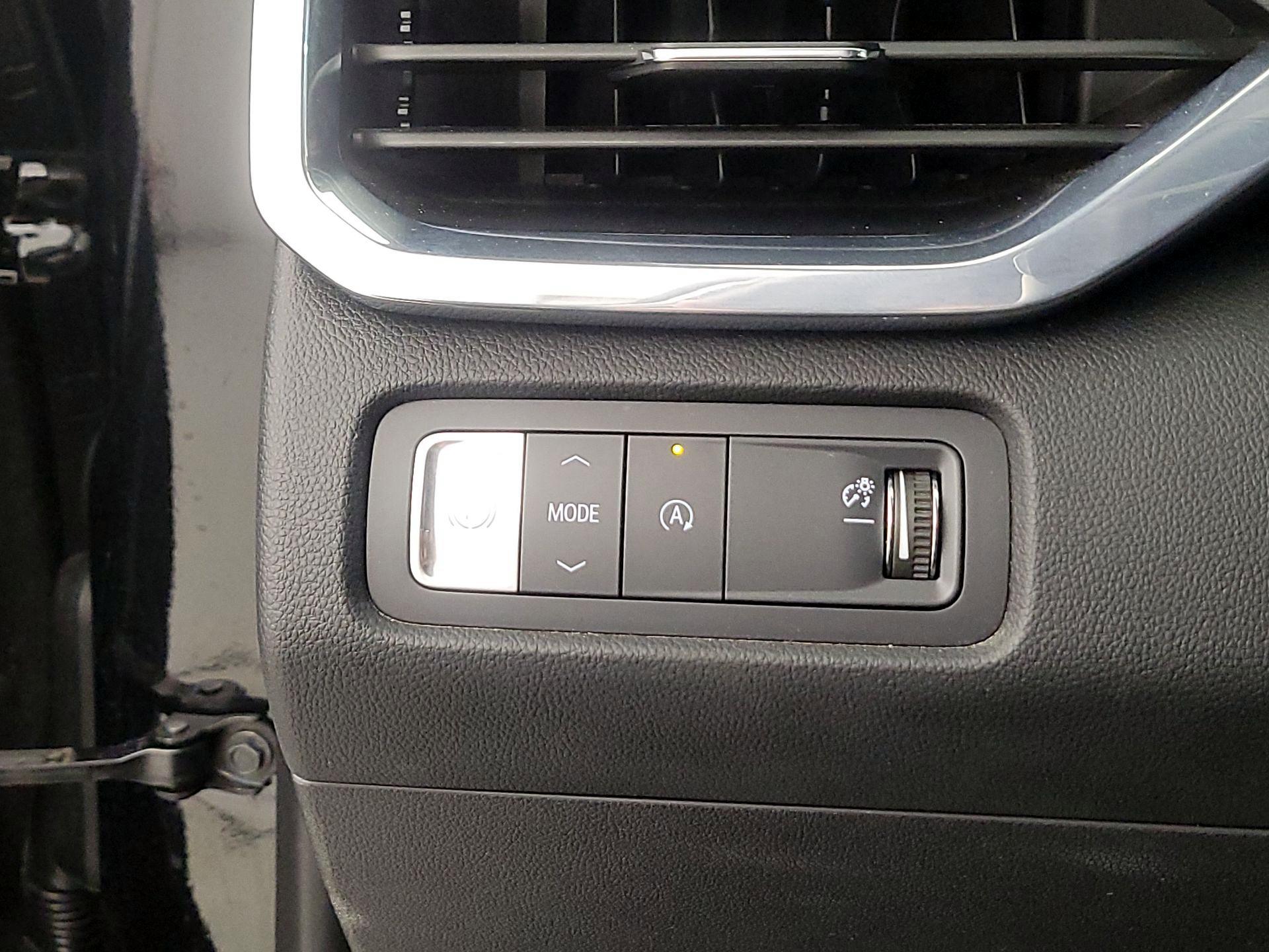 Thumbnail: 2025 GMC Acadia - 13