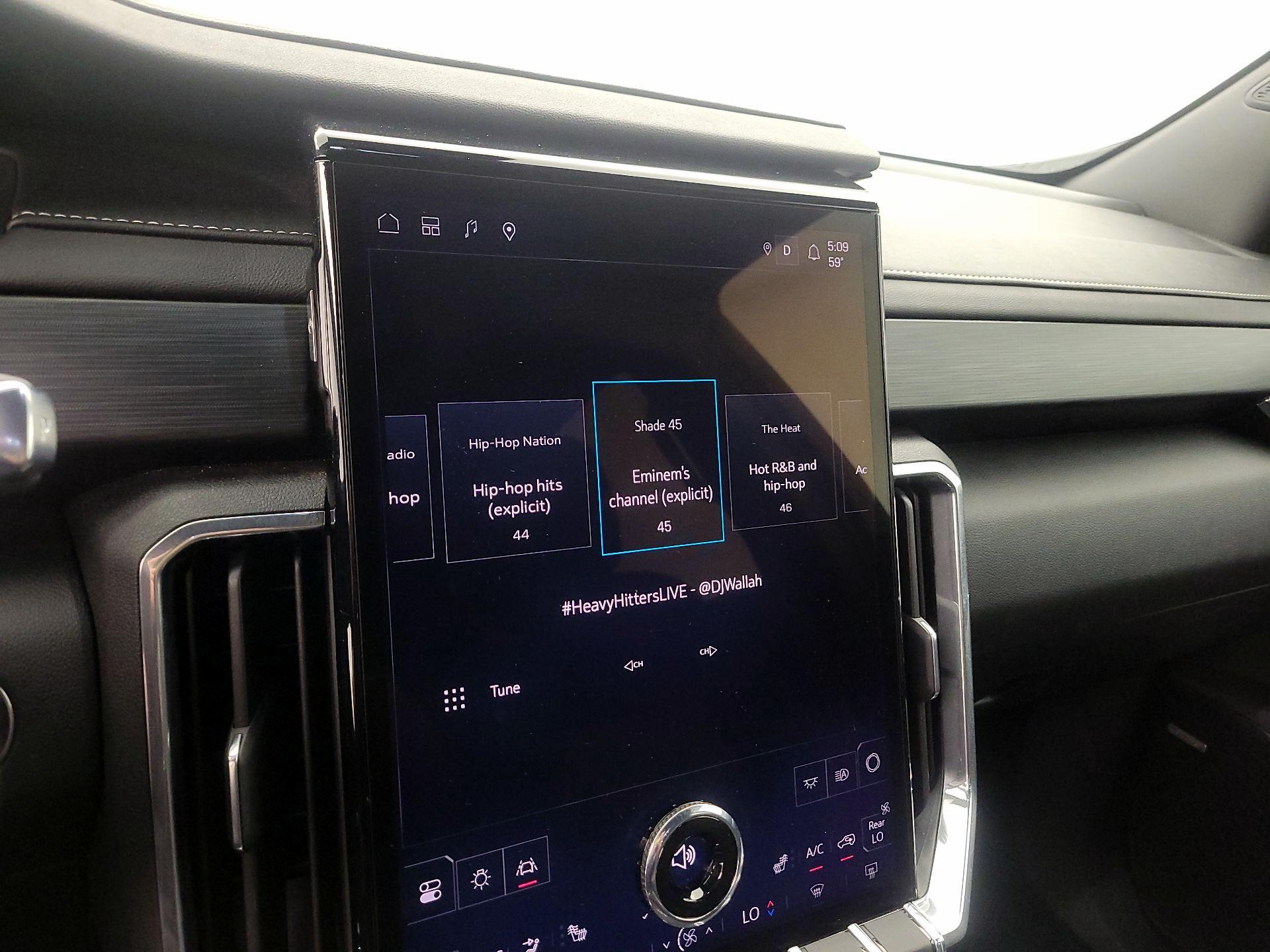 Thumbnail: 2025 GMC Acadia - 15