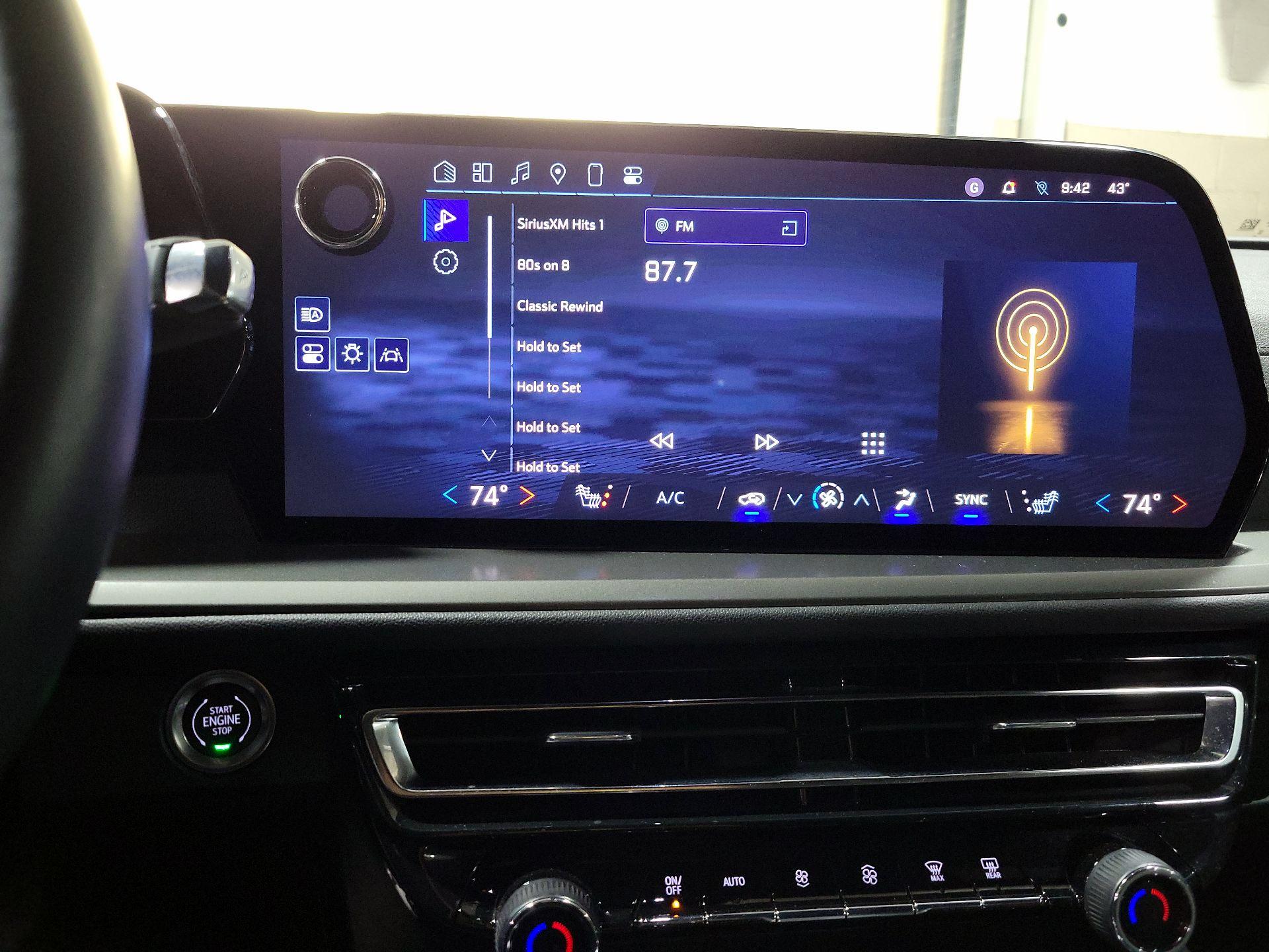 Thumbnail: 2025 Chevrolet Traverse - 15