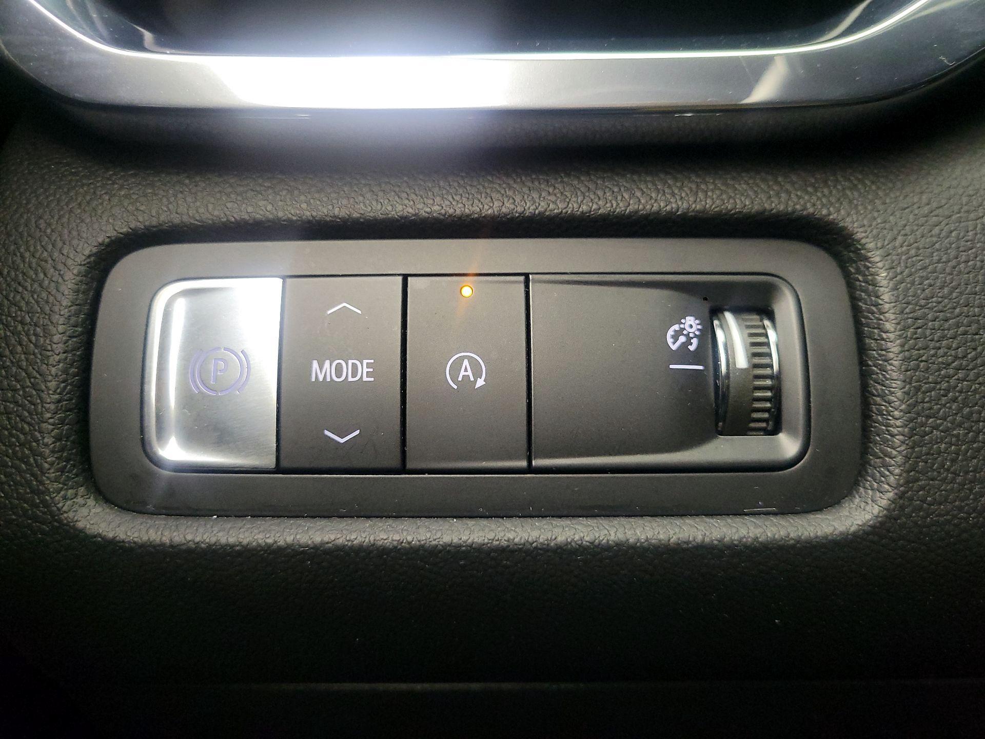 Thumbnail: 2025 GMC Acadia - 13