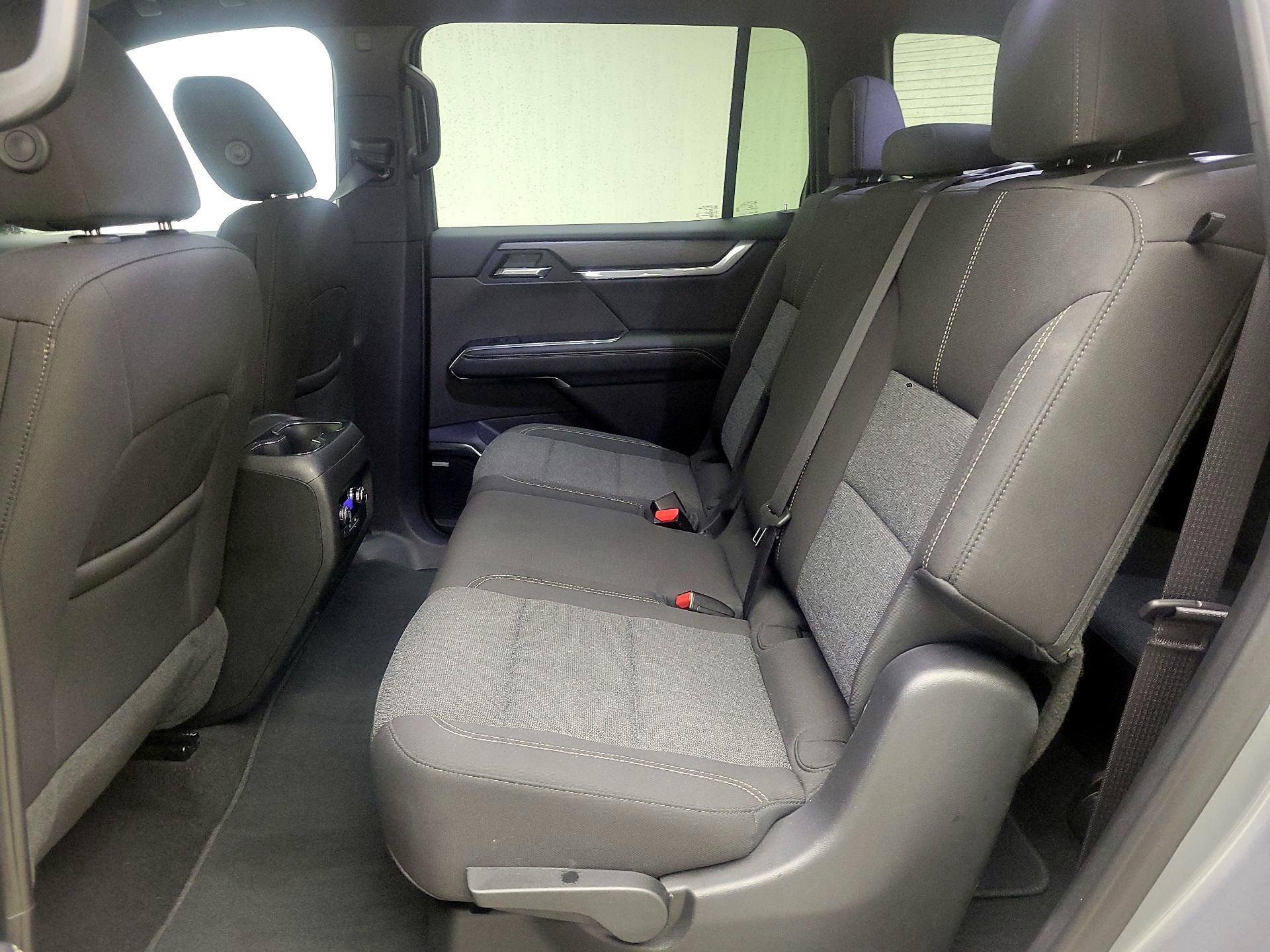 Thumbnail: 2025 GMC Acadia - 19