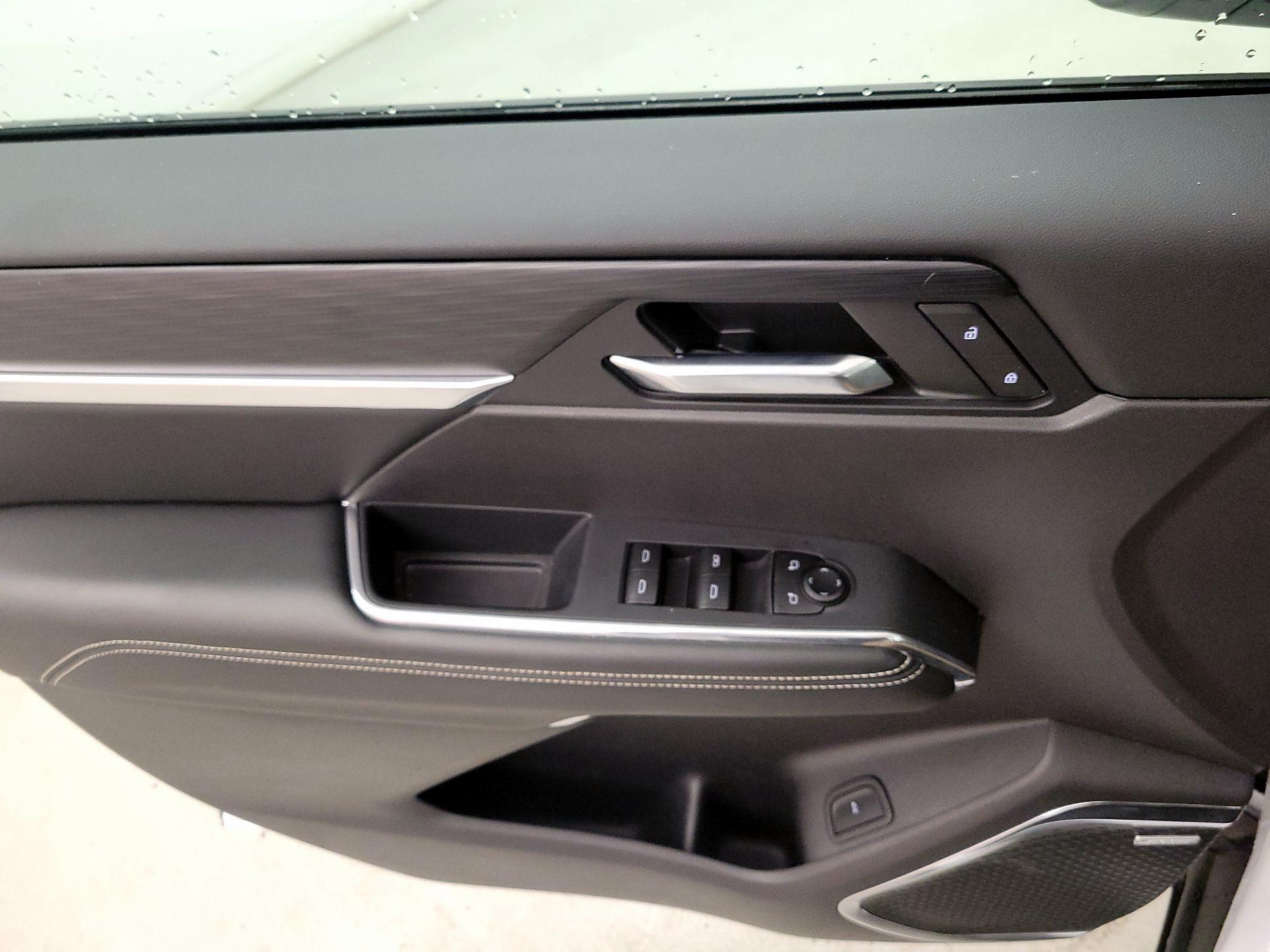 Thumbnail: 2025 GMC Acadia - 12