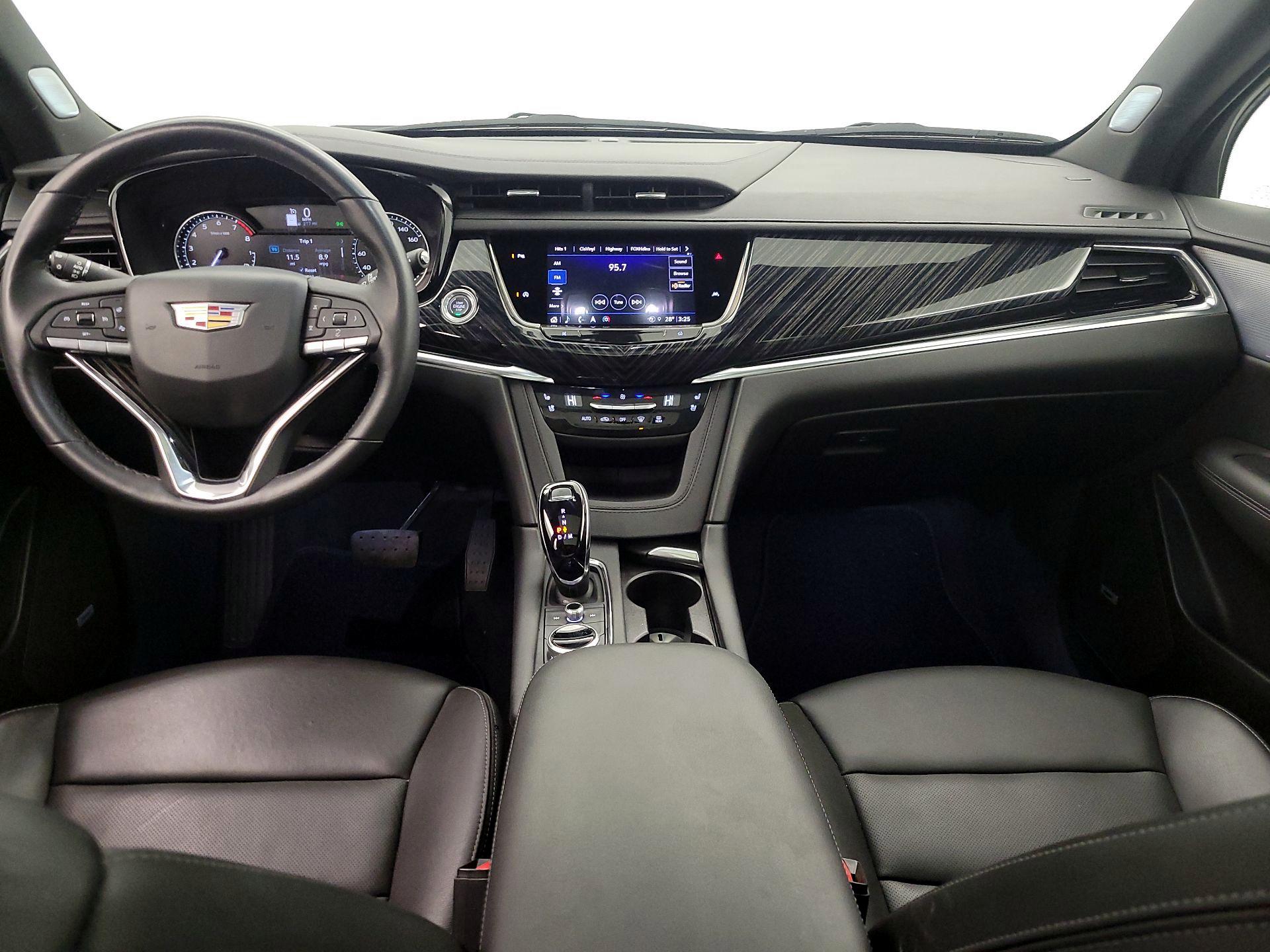 Thumbnail: 2025 Cadillac XT6 - 9