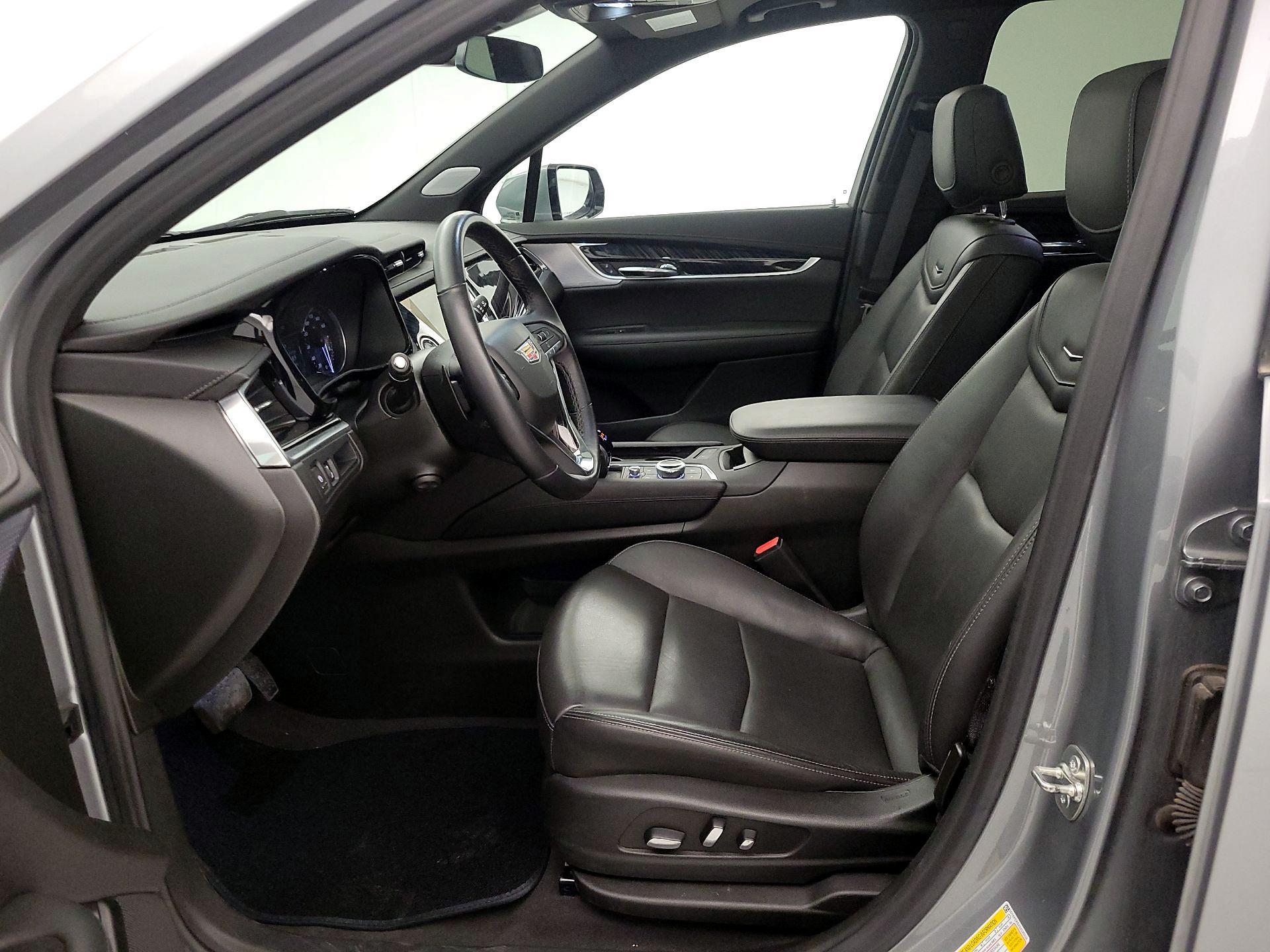 Thumbnail: 2025 Cadillac XT6 - 11