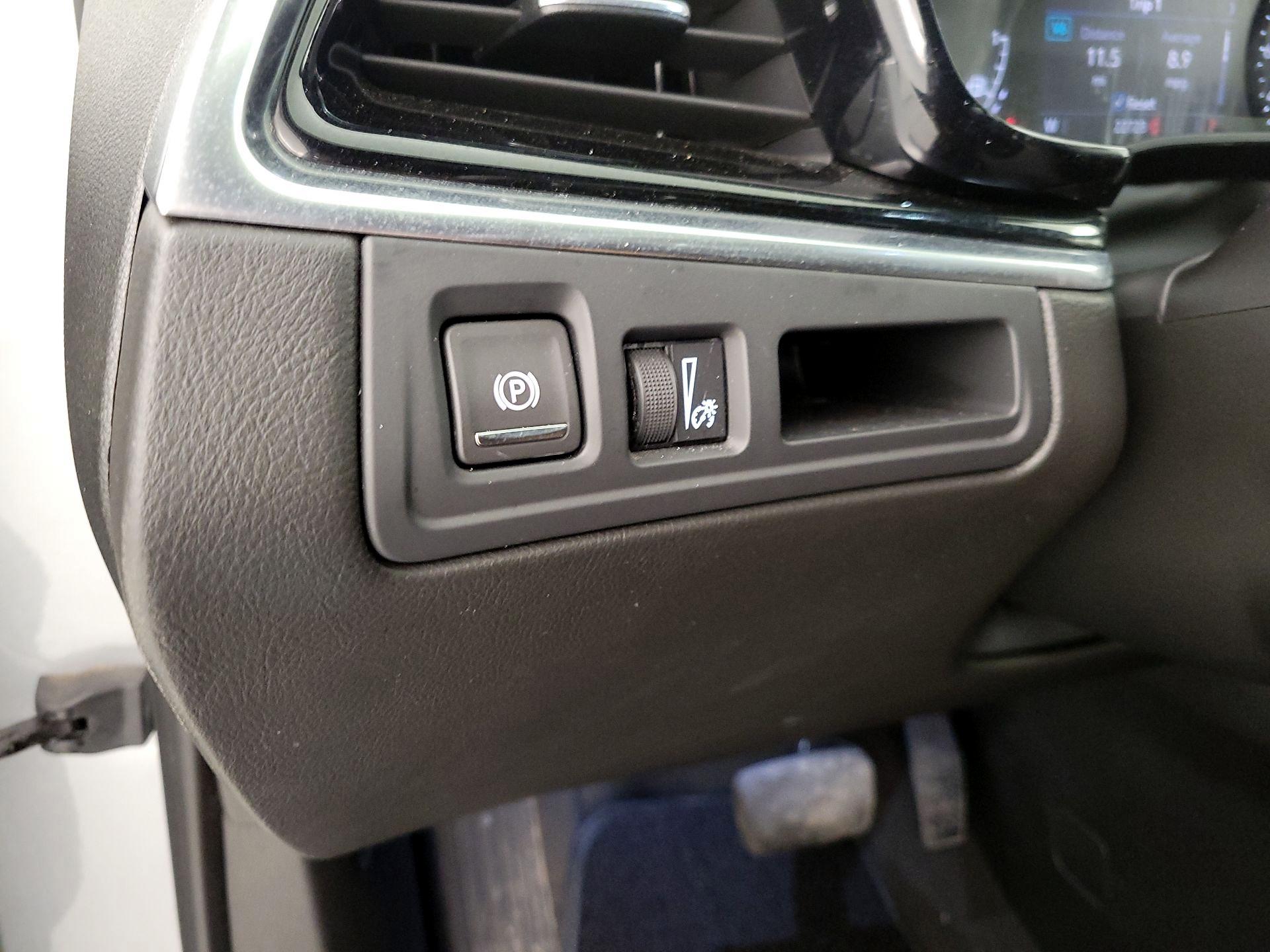 Thumbnail: 2025 Cadillac XT6 - 13