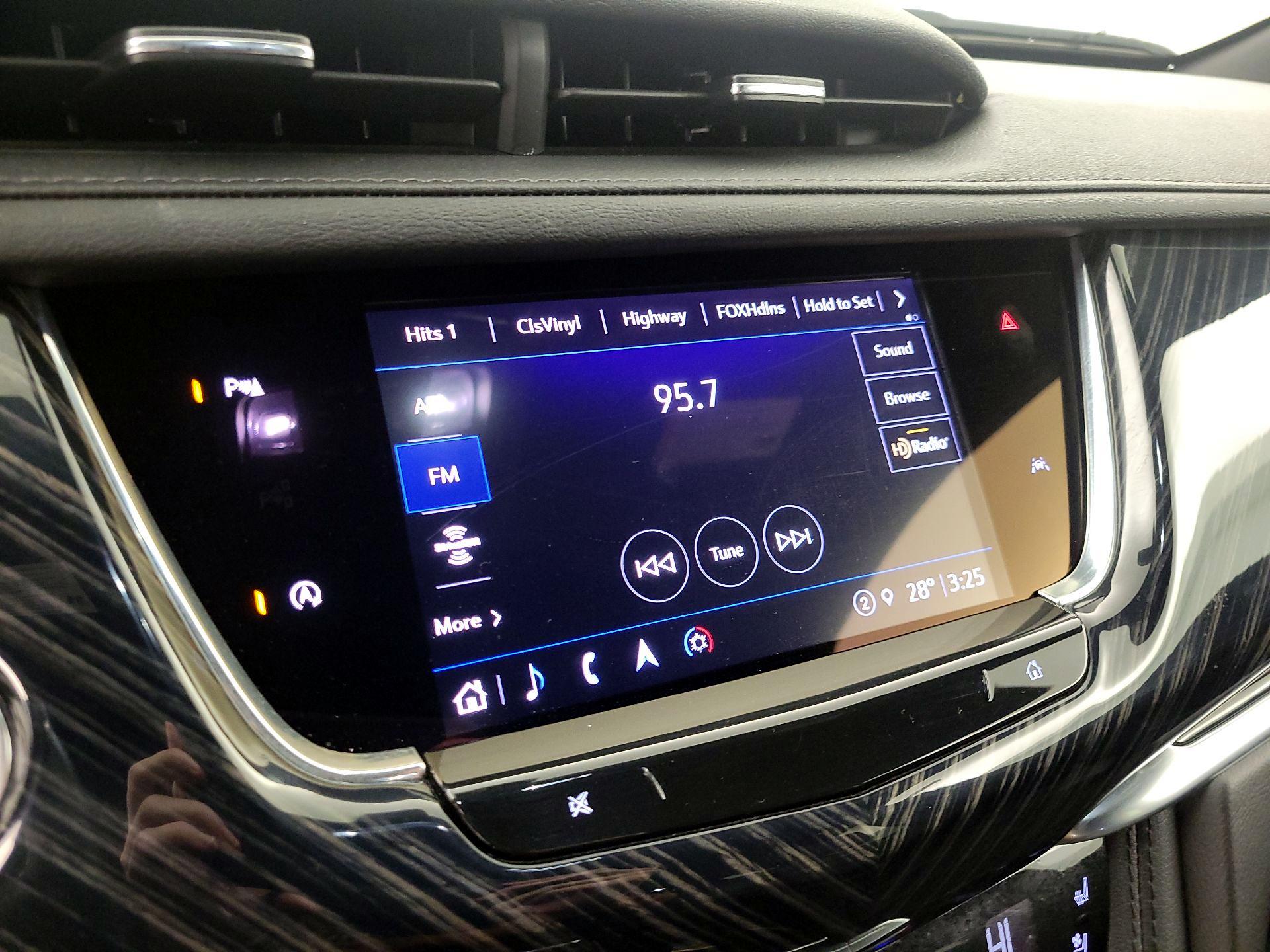 Thumbnail: 2025 Cadillac XT6 - 14