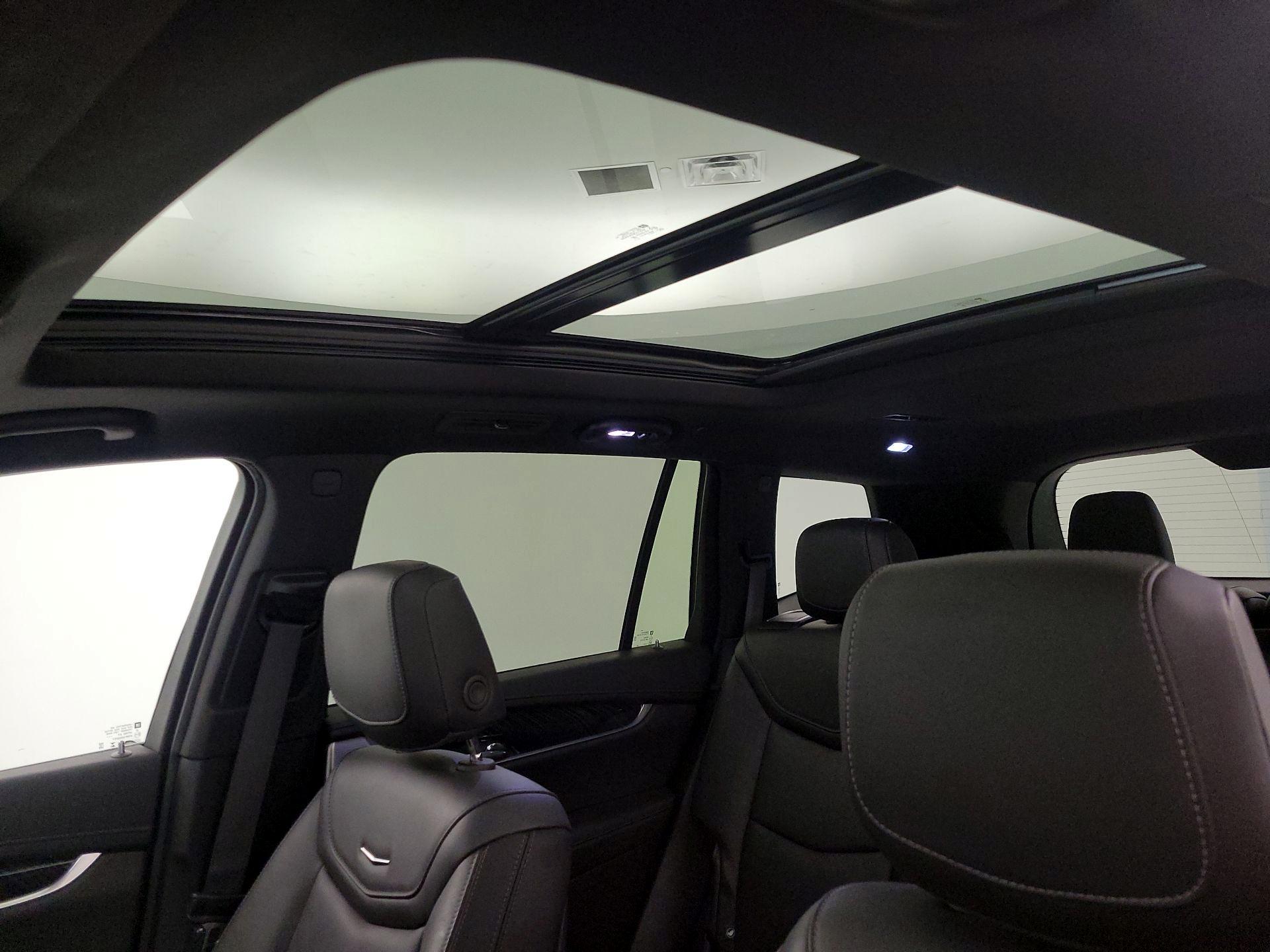 Thumbnail: 2025 Cadillac XT6 - 18