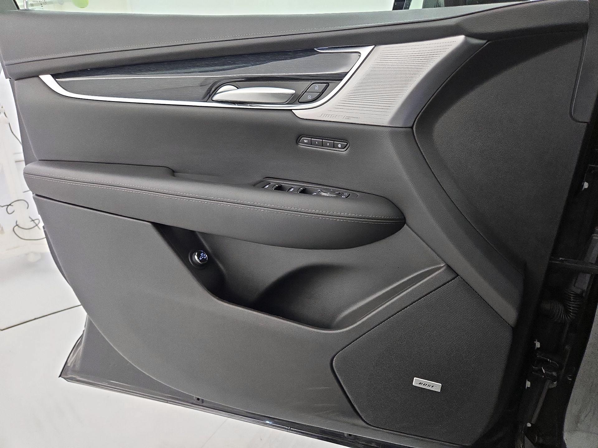 Thumbnail: 2025 Cadillac XT5 - 12