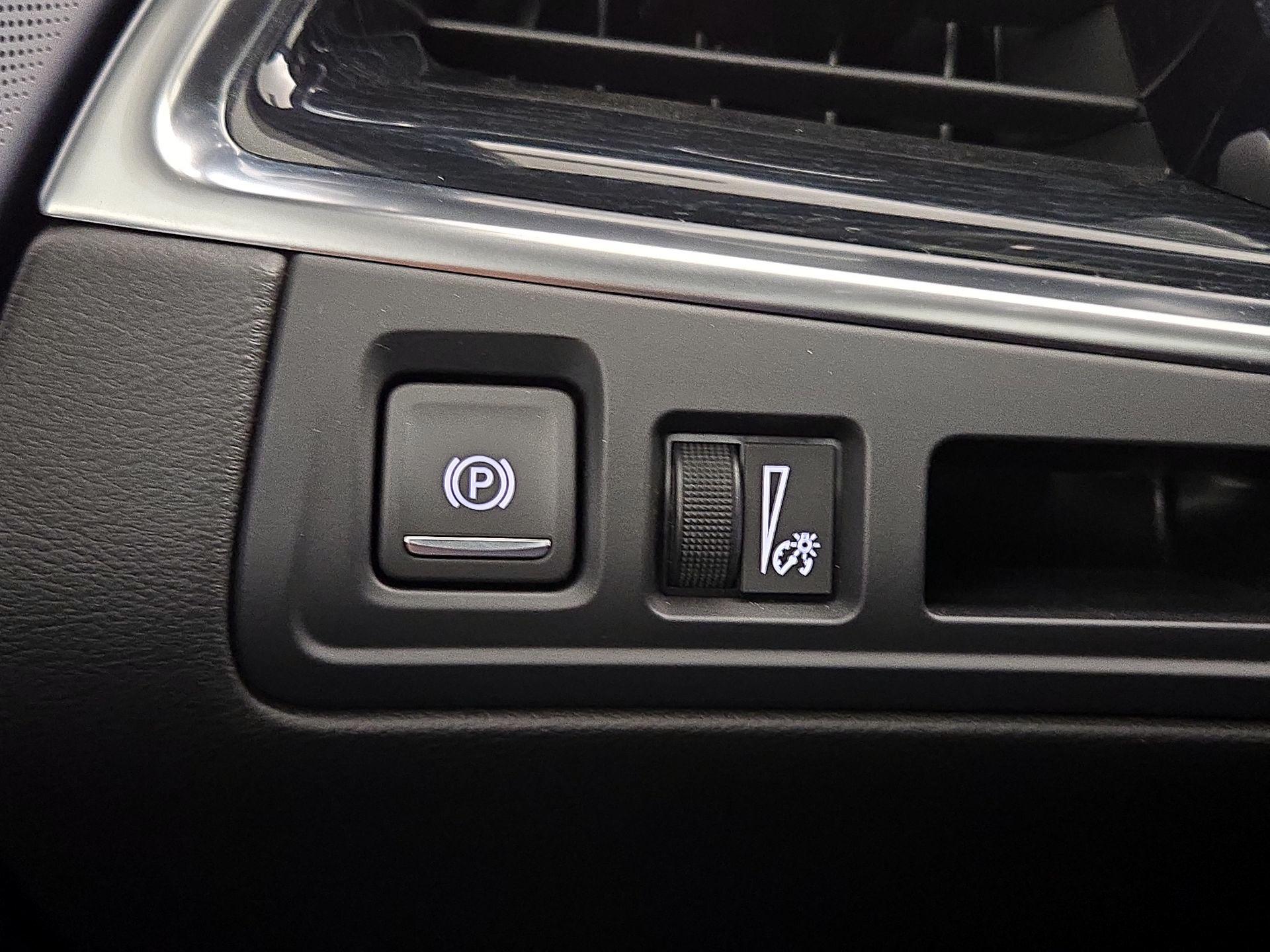 Thumbnail: 2025 Cadillac XT5 - 13