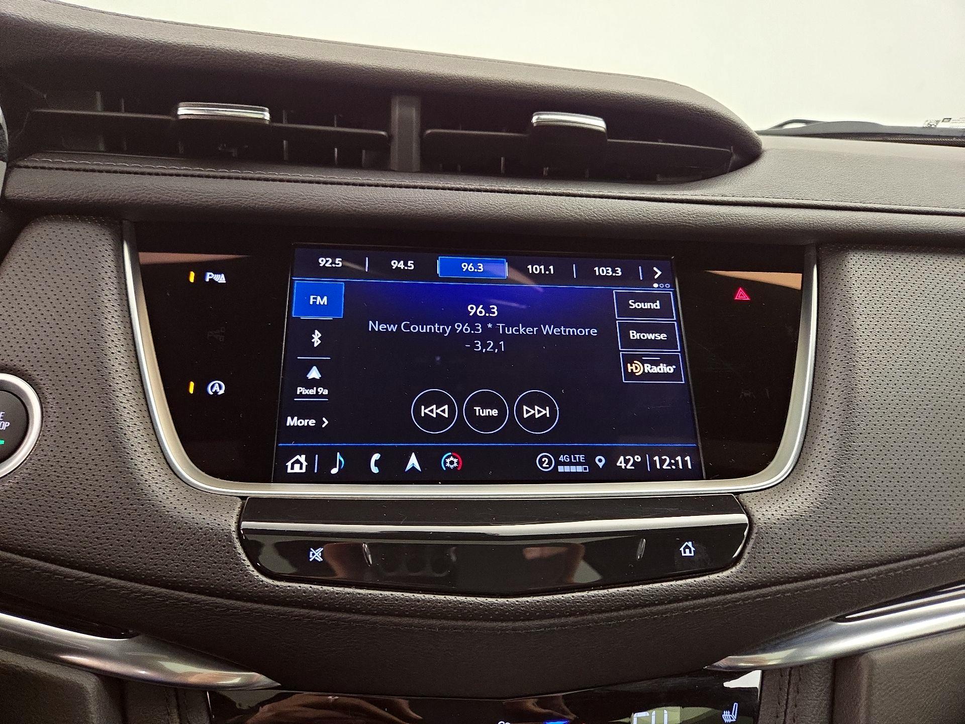 Thumbnail: 2025 Cadillac XT5 - 16