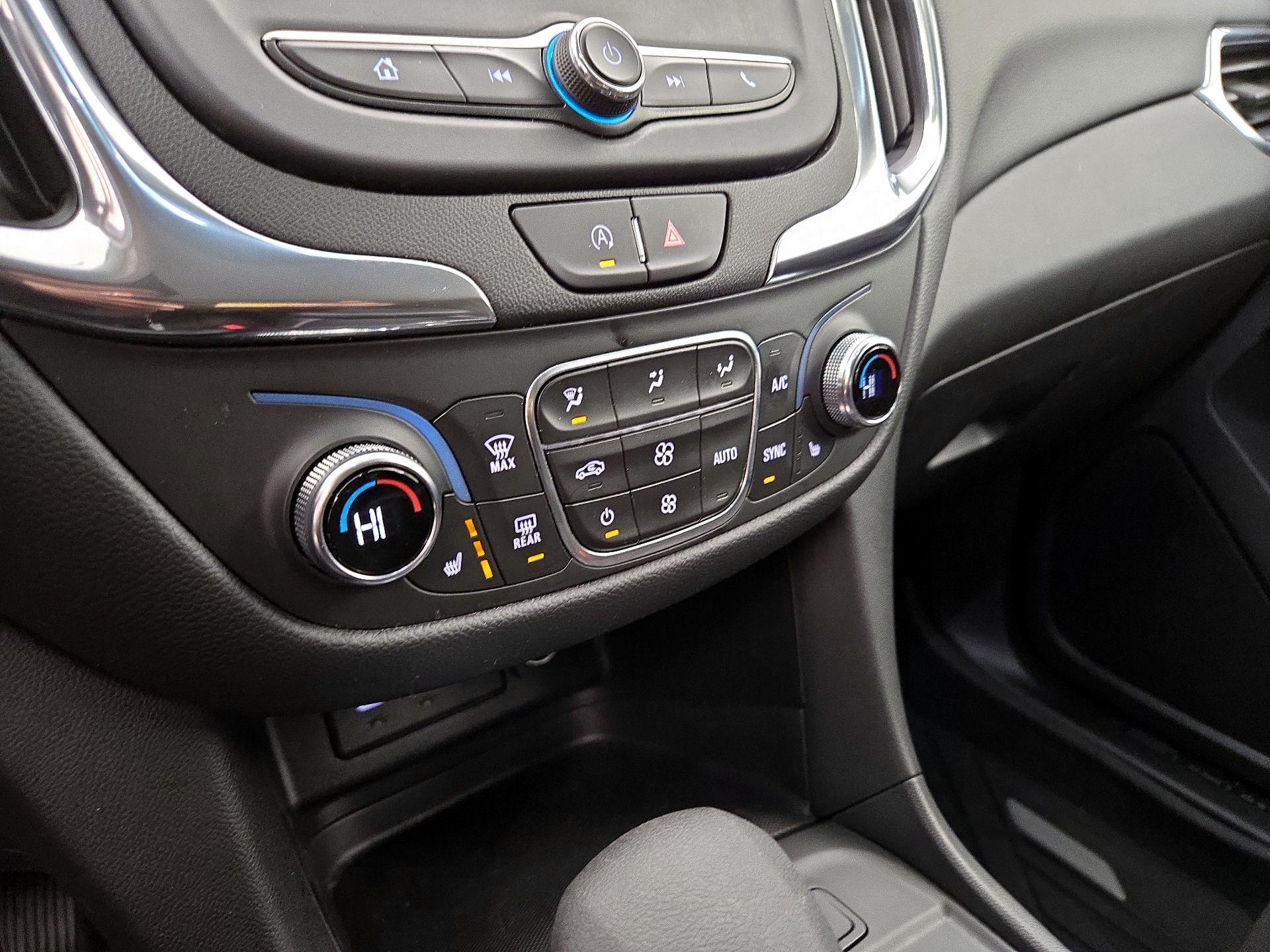 Thumbnail: 2022 Chevrolet Equinox - 16