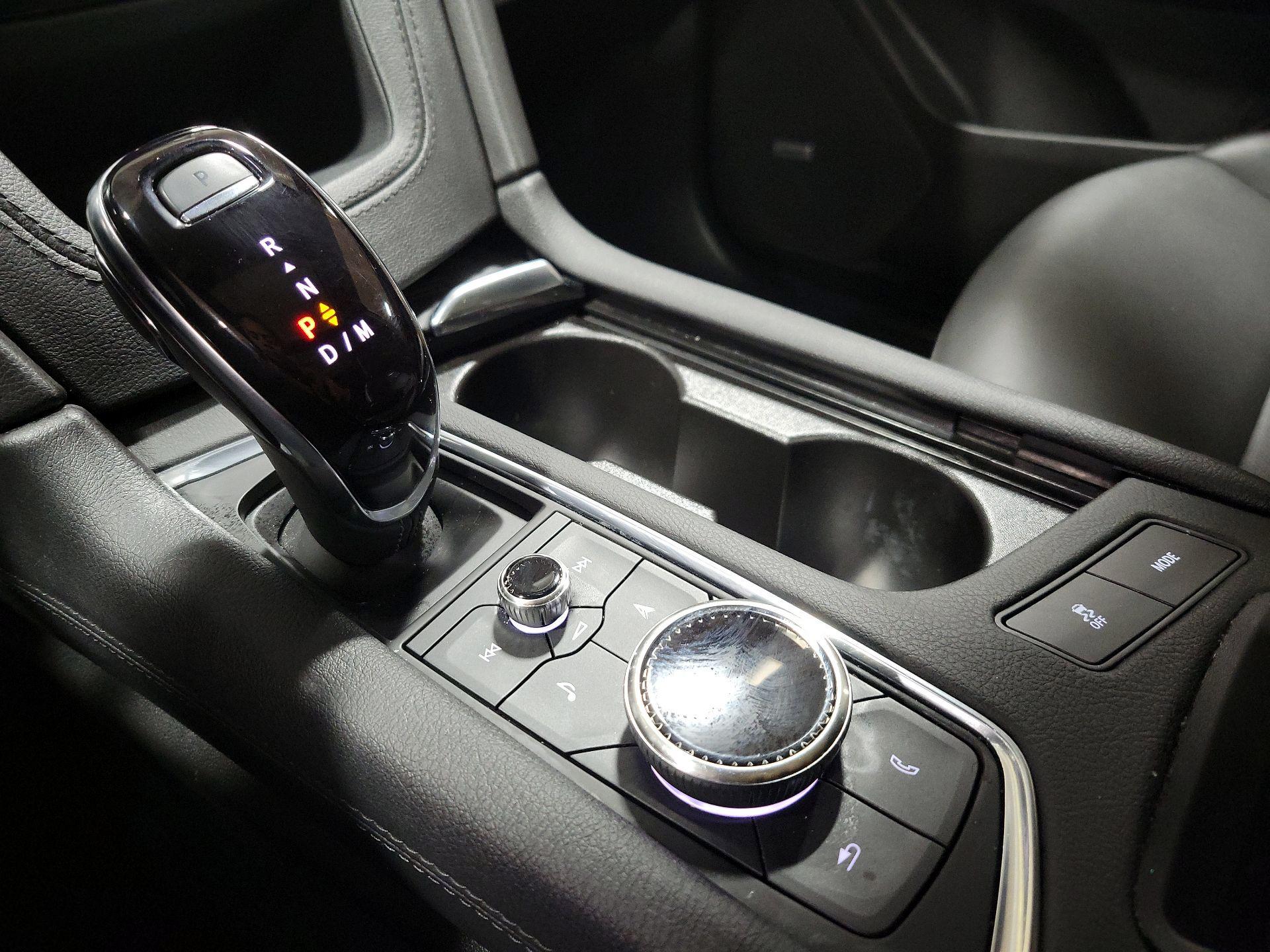 Thumbnail: 2025 Cadillac XT5 - 17