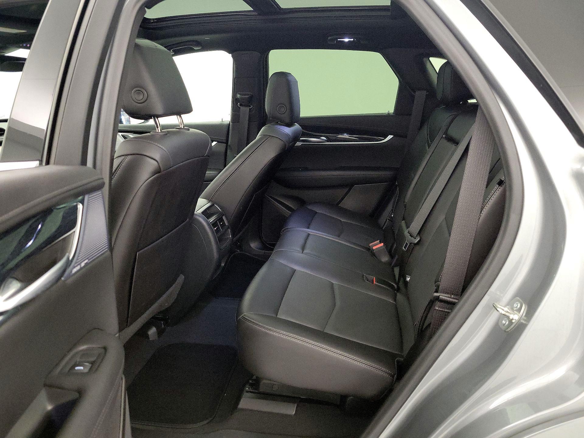 Thumbnail: 2025 Cadillac XT5 - 19