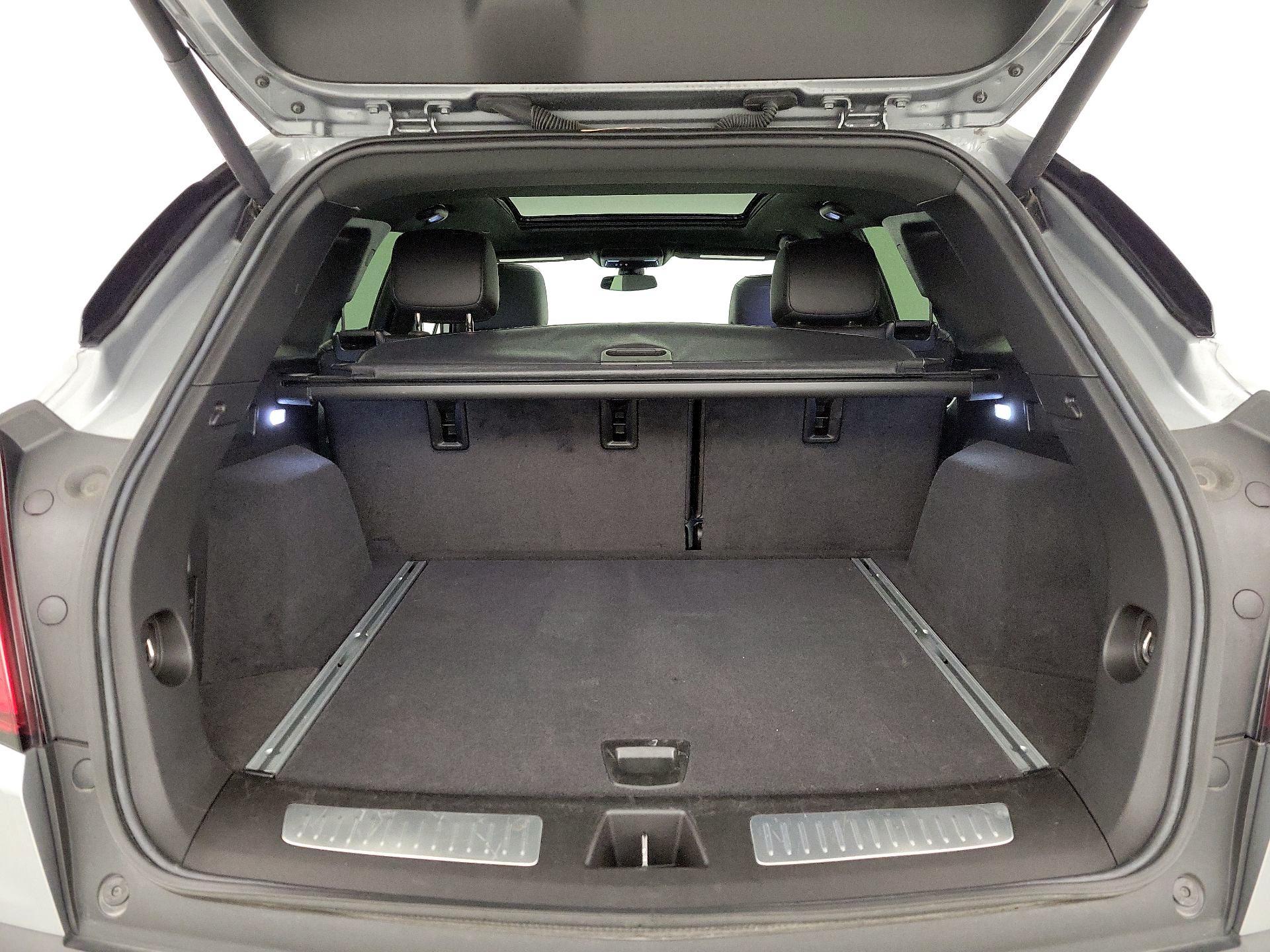 Thumbnail: 2025 Cadillac XT5 - 20