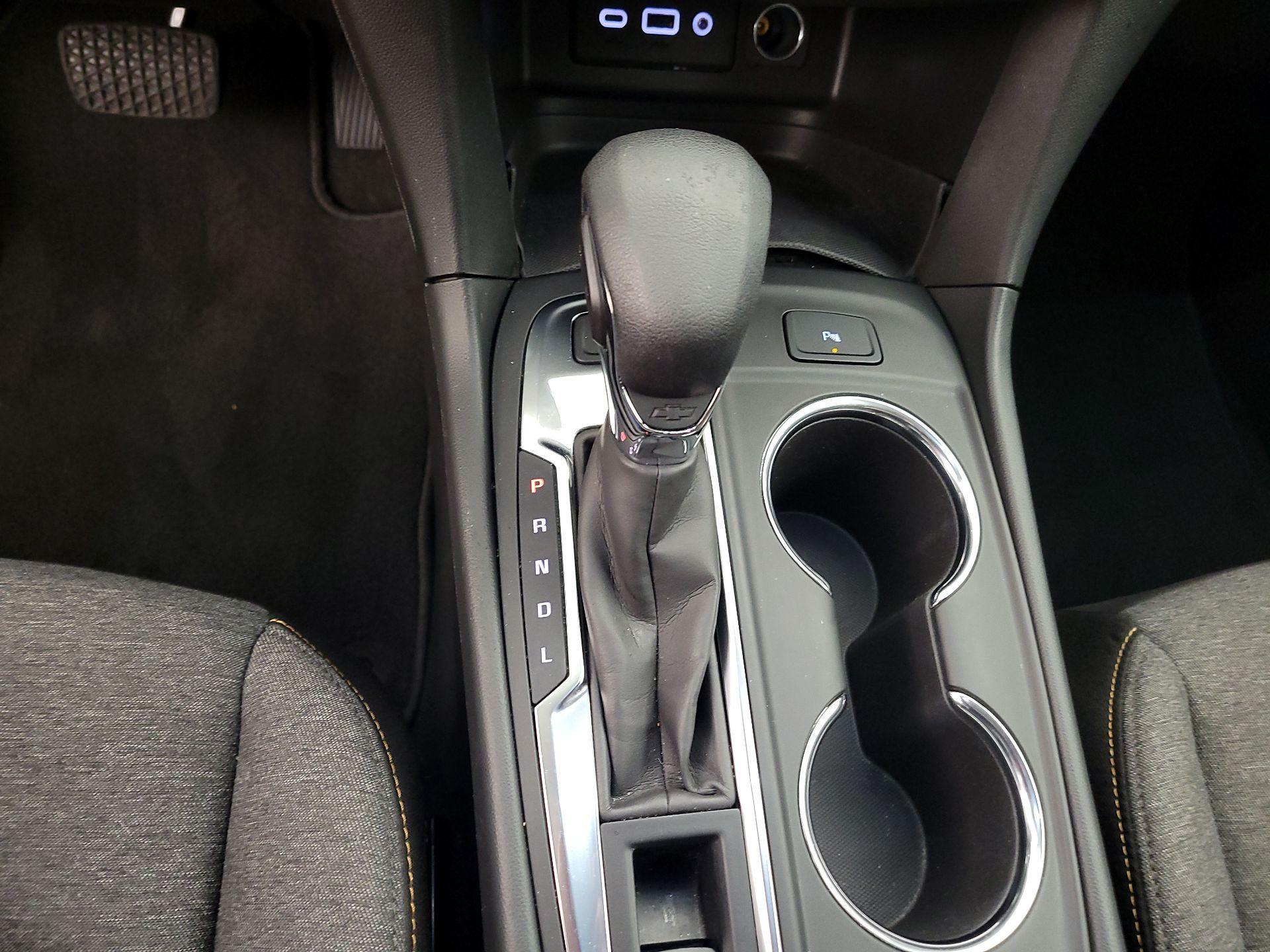 Thumbnail: 2022 Chevrolet Equinox - 16