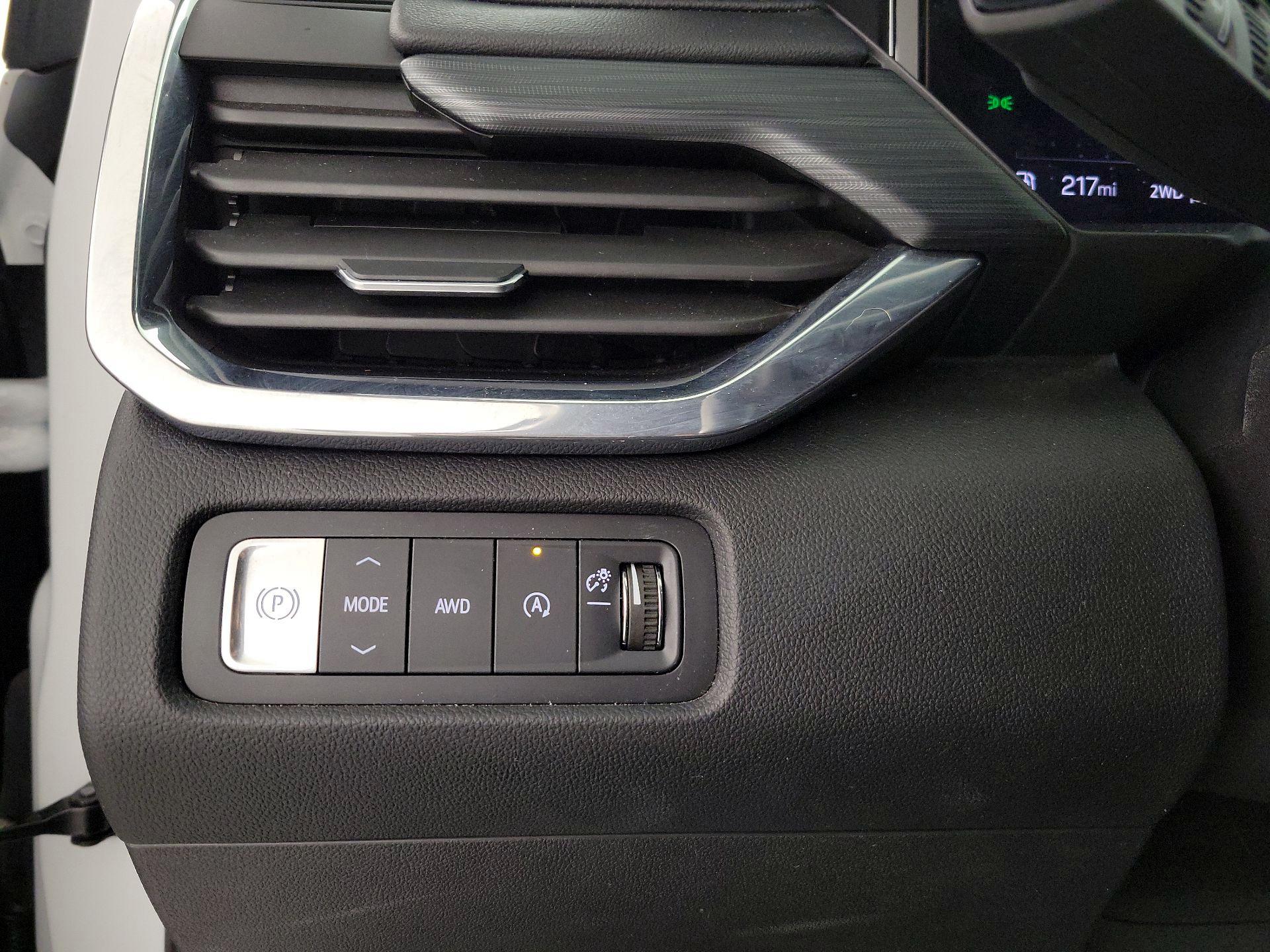 Thumbnail: 2025 GMC Acadia - 13