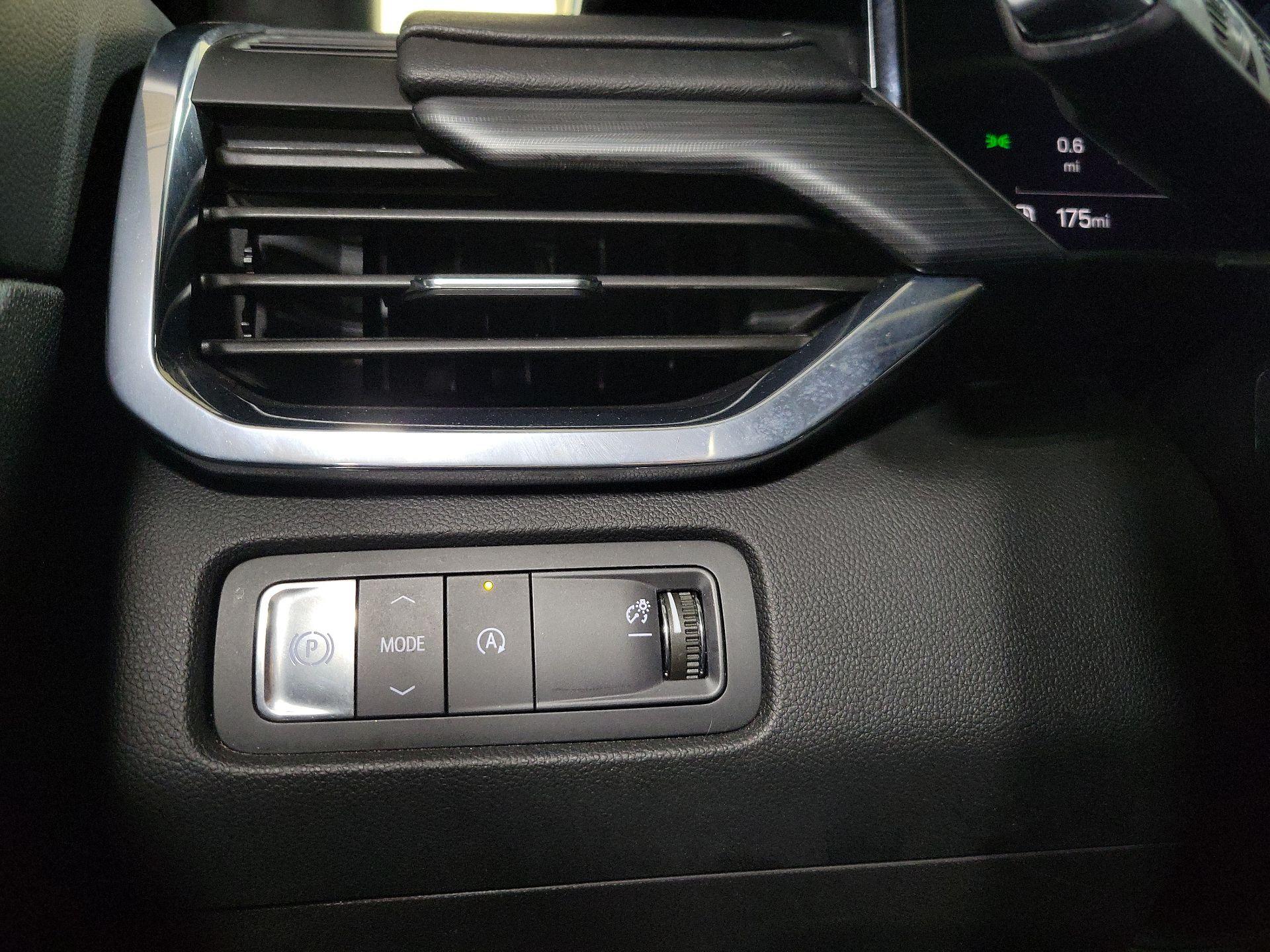 Thumbnail: 2025 GMC Acadia - 13