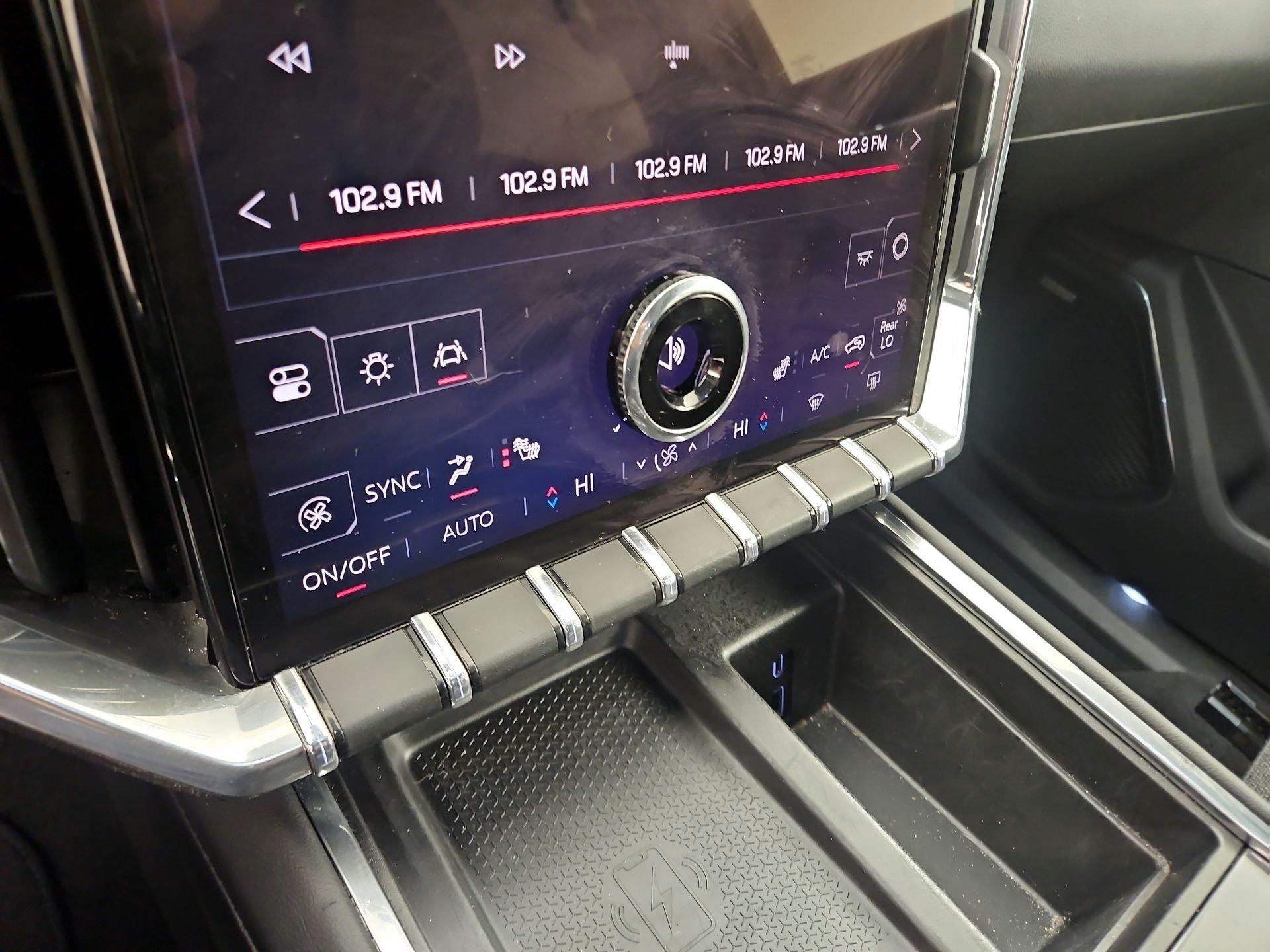 Thumbnail: 2025 GMC Acadia - 16