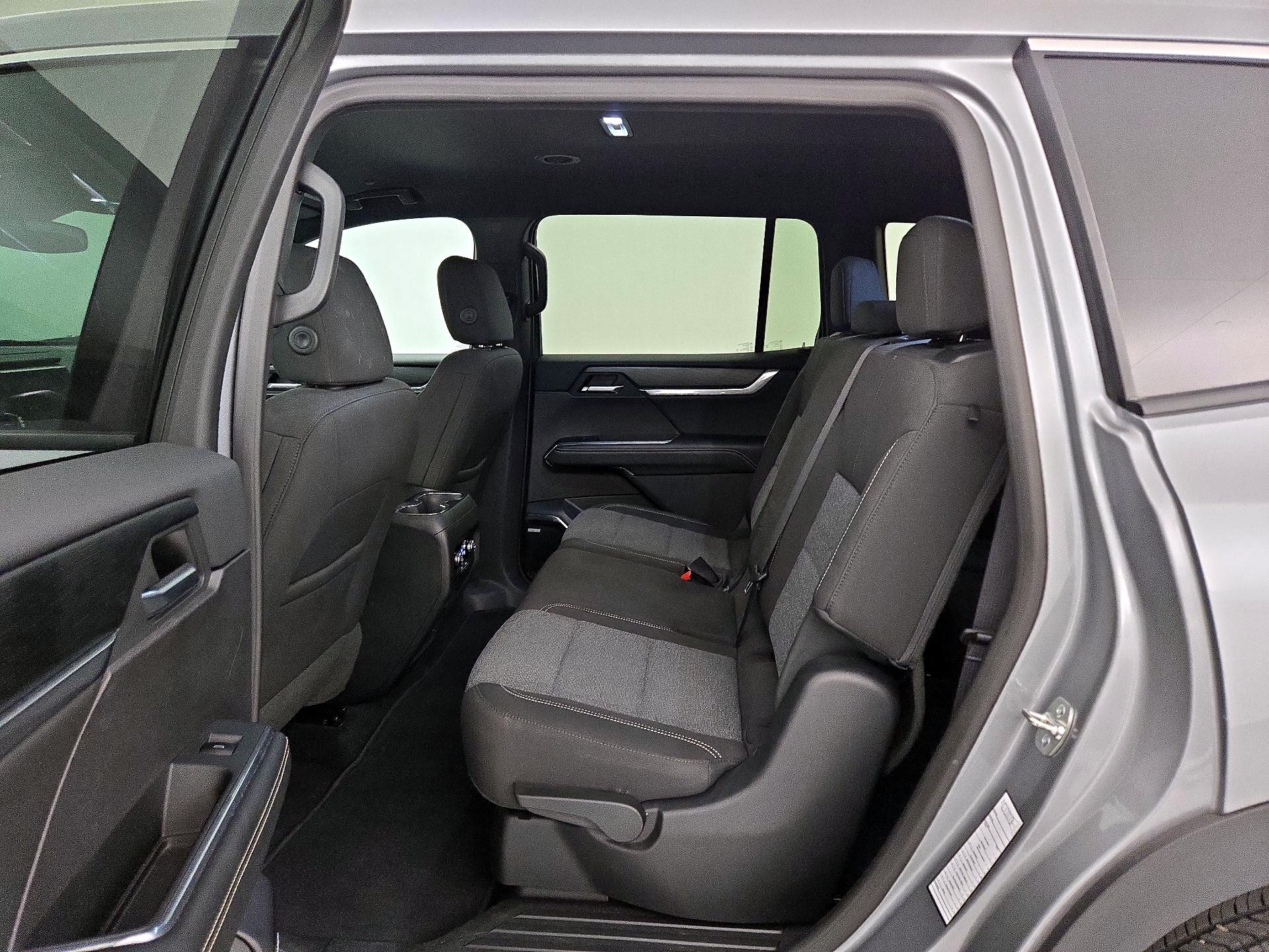 Thumbnail: 2025 GMC Acadia - 19