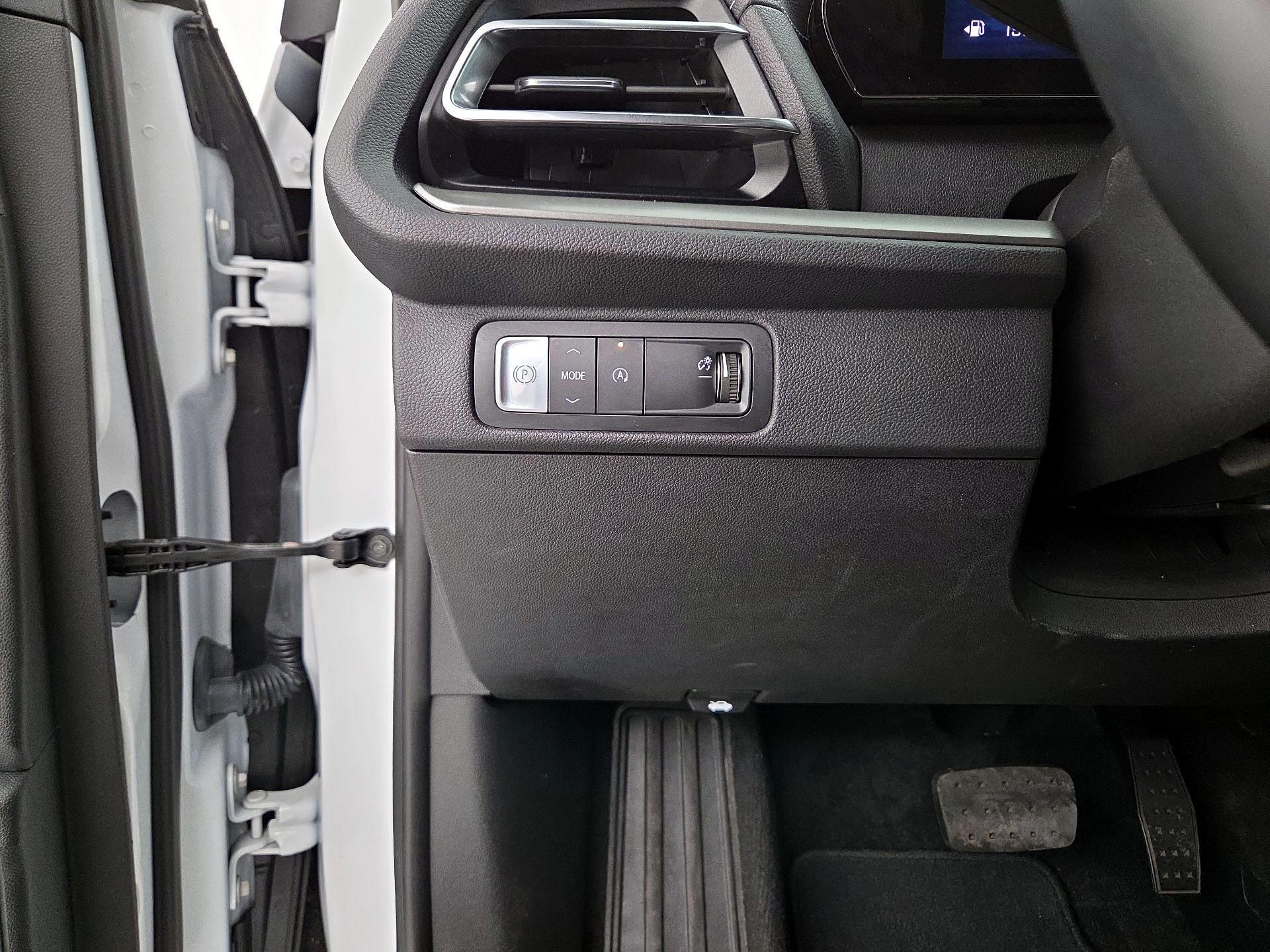 Thumbnail: 2025 Chevrolet Traverse - 13