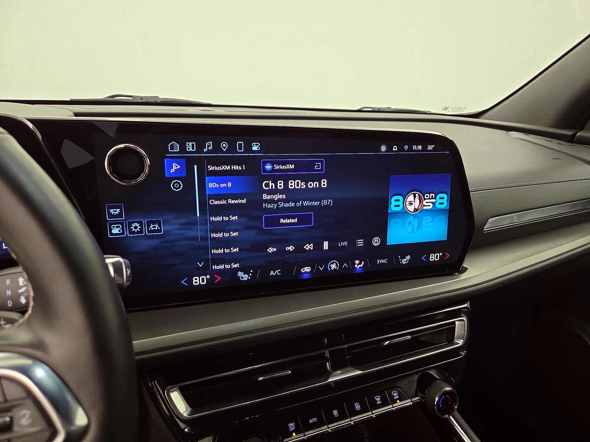 Thumbnail: 2025 Chevrolet Traverse - 15